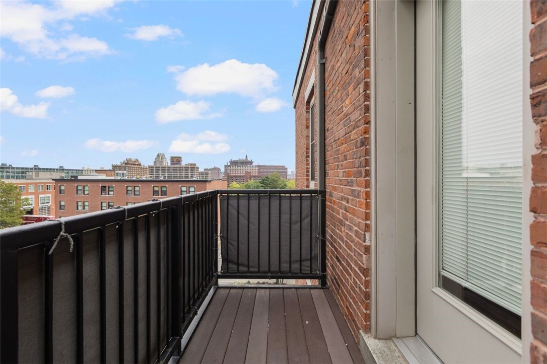 Providence, Rhode Island, 02903, United States, 1 Bedroom Bedrooms, ,2 BathroomsBathrooms,Residential,For Sale,1917986