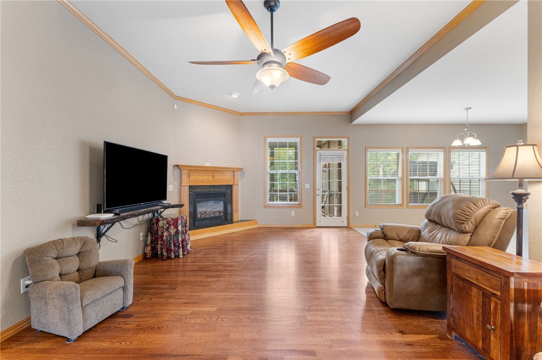 Bella Vista, Arkansas, 72715, United States, 3 Bedrooms Bedrooms, ,4 BathroomsBathrooms,Residential,For Sale,1942252
