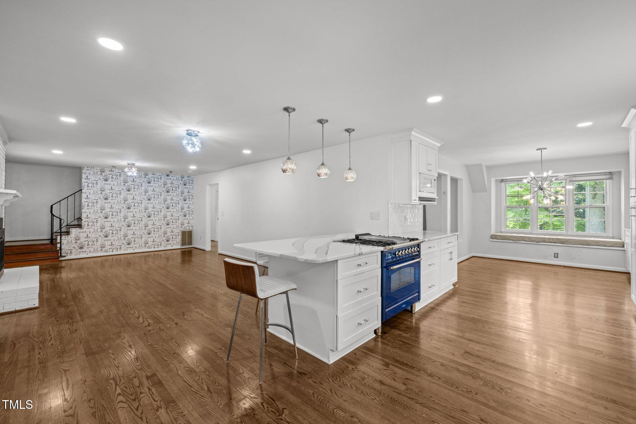 Raleigh, North Carolina, 27606, United States, 5 Bedrooms Bedrooms, ,2 BathroomsBathrooms,Residential,For Sale,1857756