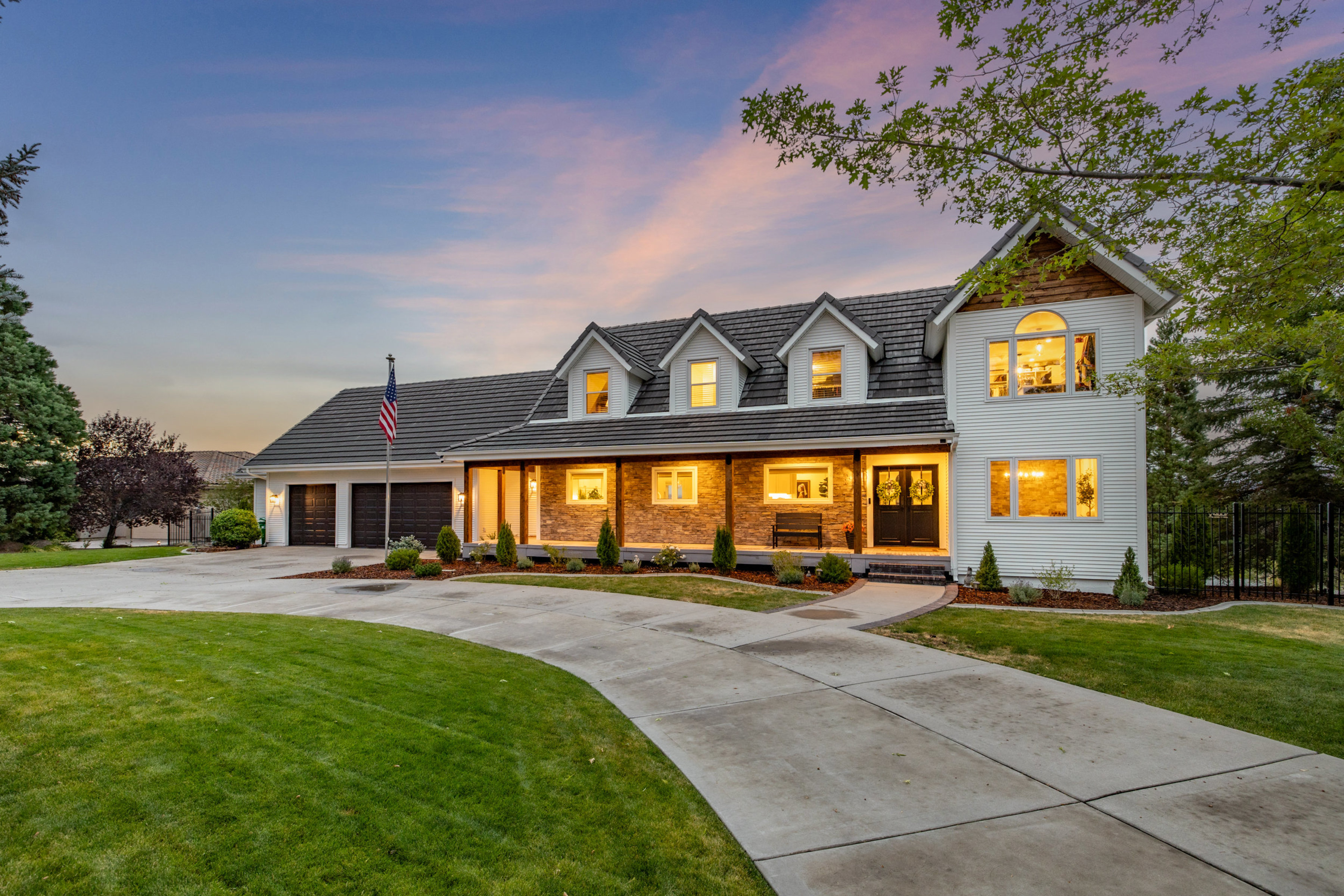  Expansive South West Luxury Ranch Style Estate with RV Garage & In-Law Quarters - 物件實景
