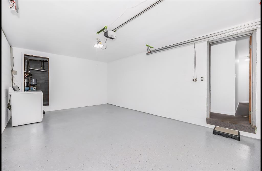 Yonkers, New York, 10701, United States, 3 Bedrooms Bedrooms, ,3 BathroomsBathrooms,Residential,For Sale,1983321