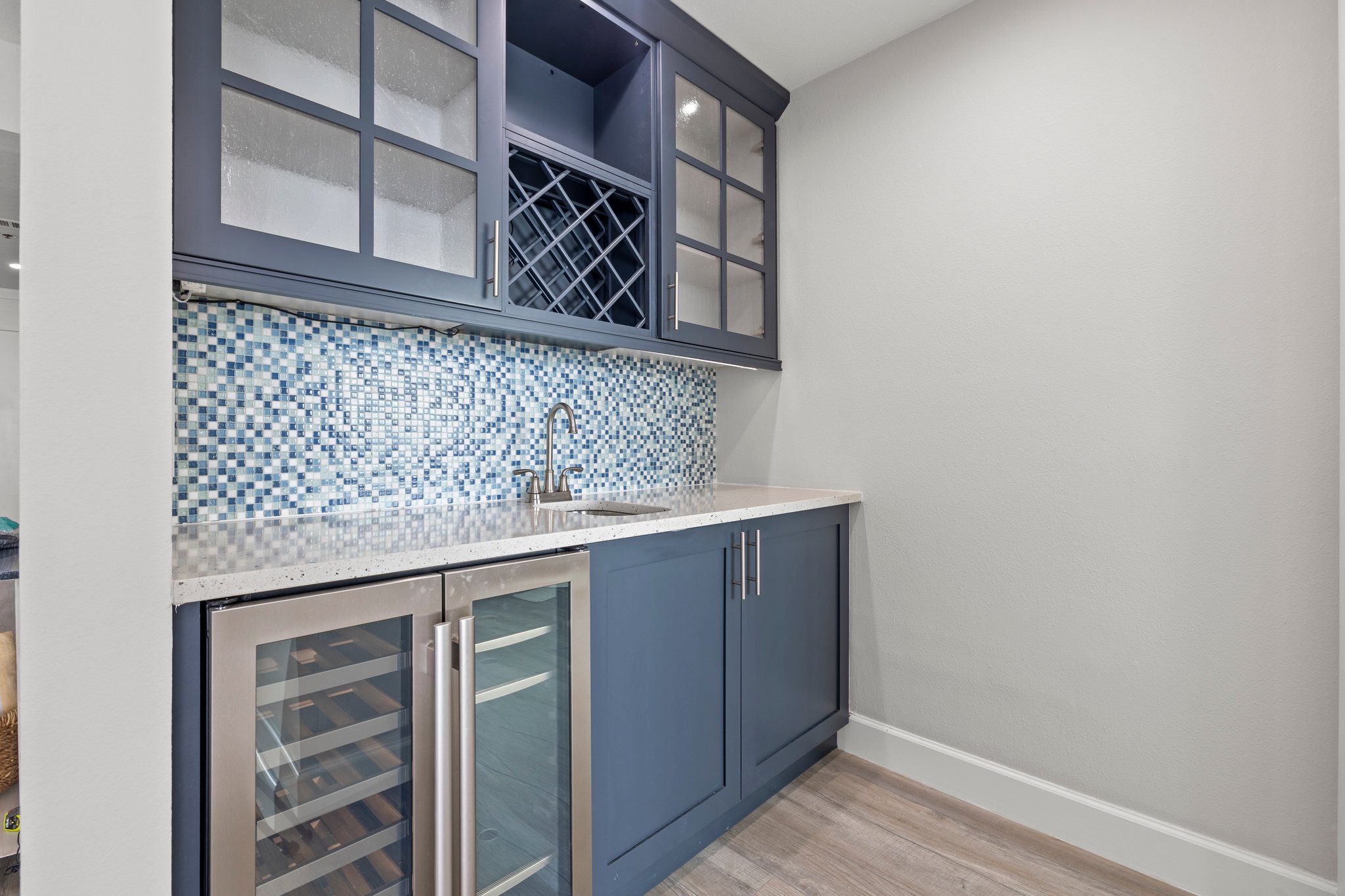 Longboat Key, Florida, 34228, United States, 2 Bedrooms Bedrooms, ,2 BathroomsBathrooms,Residential,For Sale,1851438