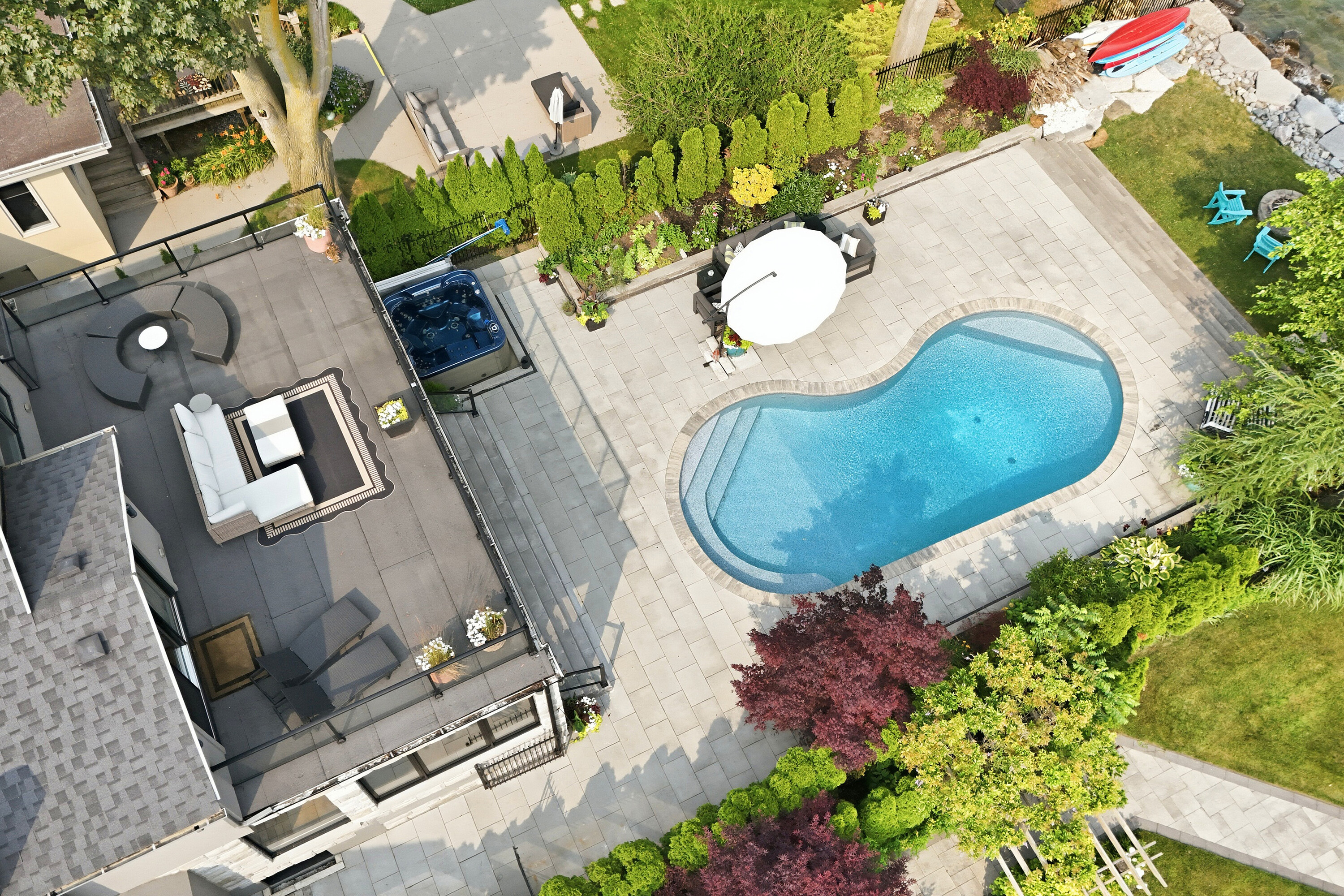  Stunning Waterfront Residence - 物件實景