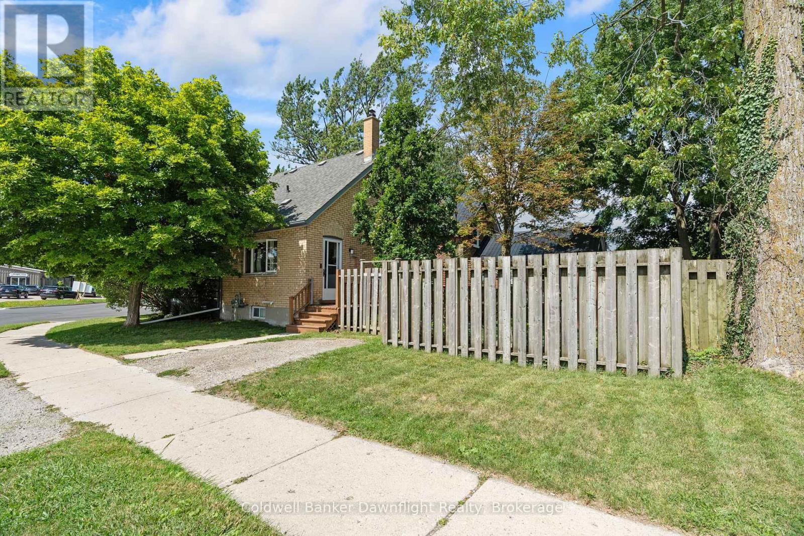 STRATFORD, Ontario, N5A 4K8, CA, 3 Bedrooms Bedrooms, ,1 BathroomBathrooms,Residential,For Sale,1948181