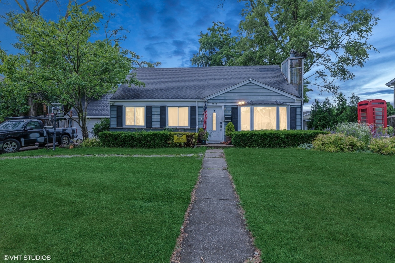 Glenview, Illinois, 60025, United States, 3 Bedrooms Bedrooms, ,2 BathroomsBathrooms,Residential,For Sale,1876560