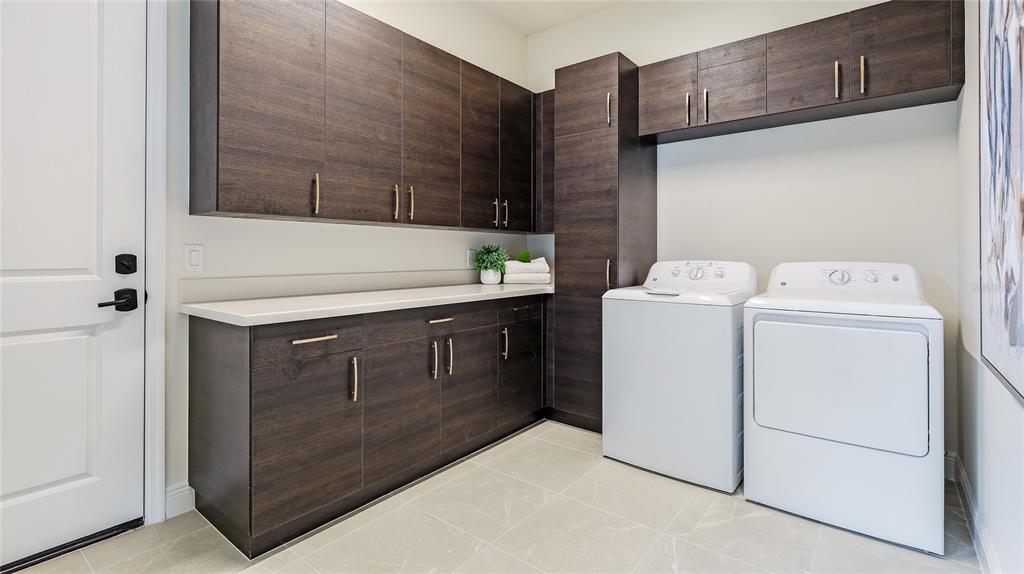 Sarasota, Florida, 34240, United States, 4 Bedrooms Bedrooms, ,4 BathroomsBathrooms,Residential,For Sale,1987779