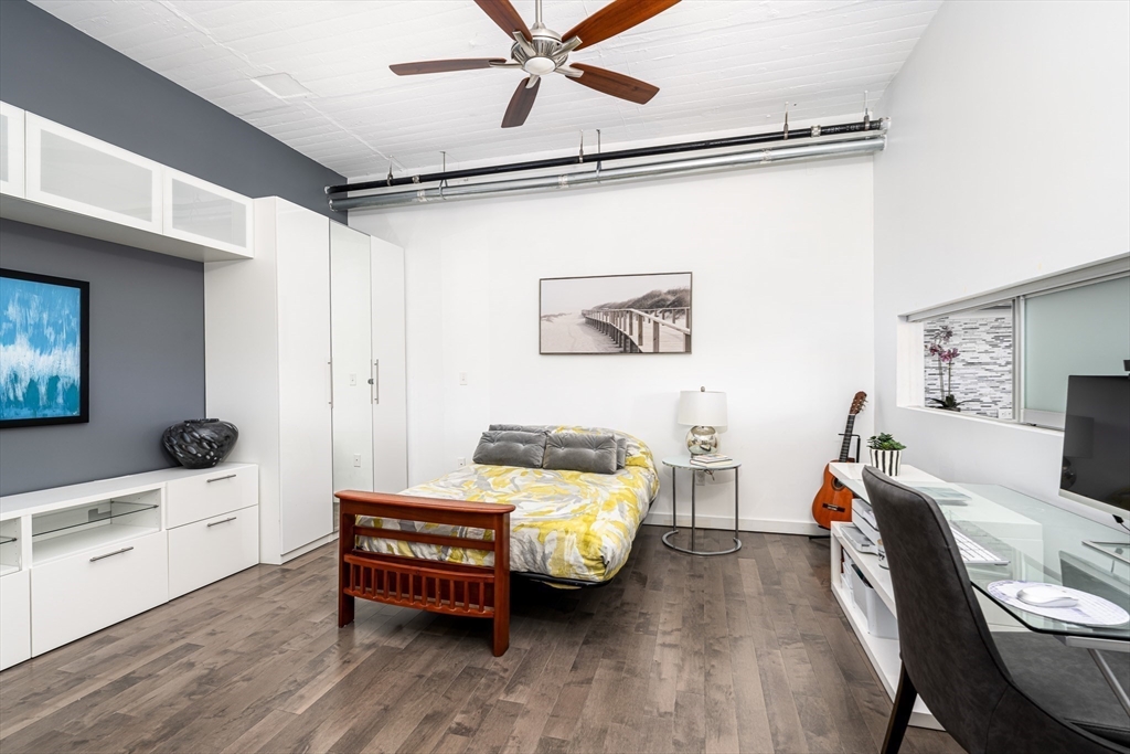 Somerville, Massachusetts, 02143, United States, 3 Bedrooms Bedrooms, ,2 BathroomsBathrooms,Residential,For Sale,1938826