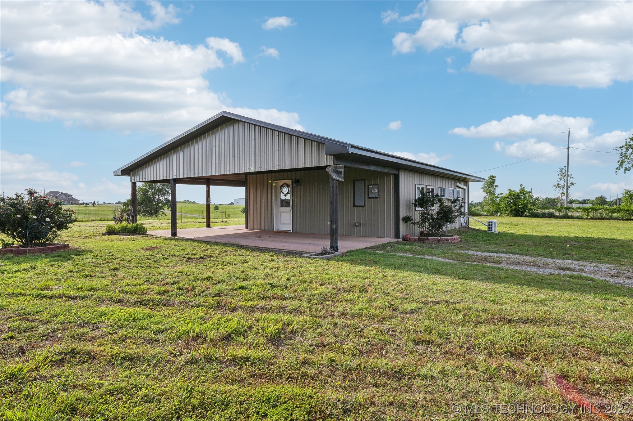 Cushing, Oklahoma, 74023, United States, 1 Bedroom Bedrooms, ,2 BathroomsBathrooms,Residential,For Sale,1840367