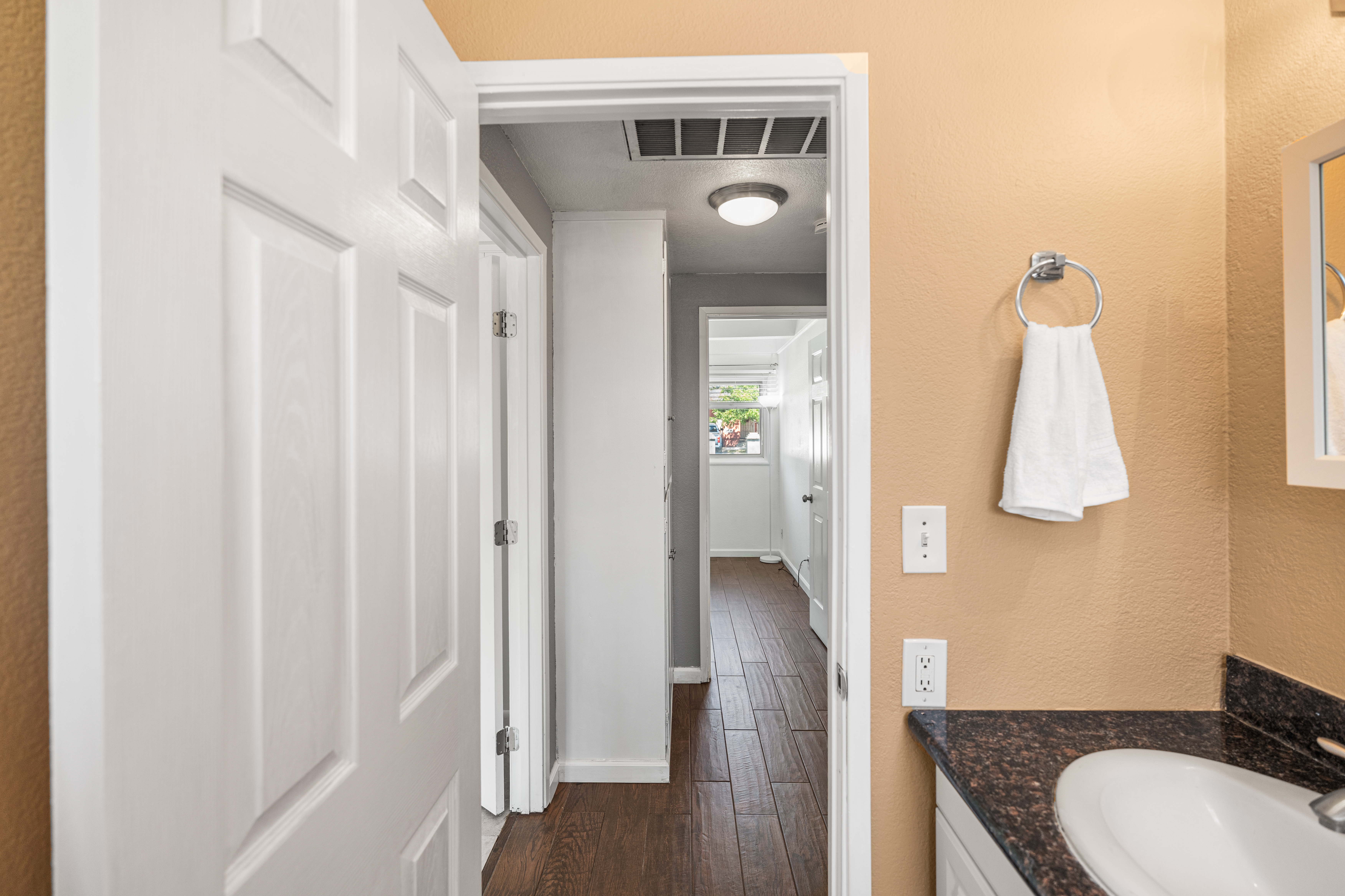  5625 Layton Drive, North Highlands, CA 95660 - 物件實景