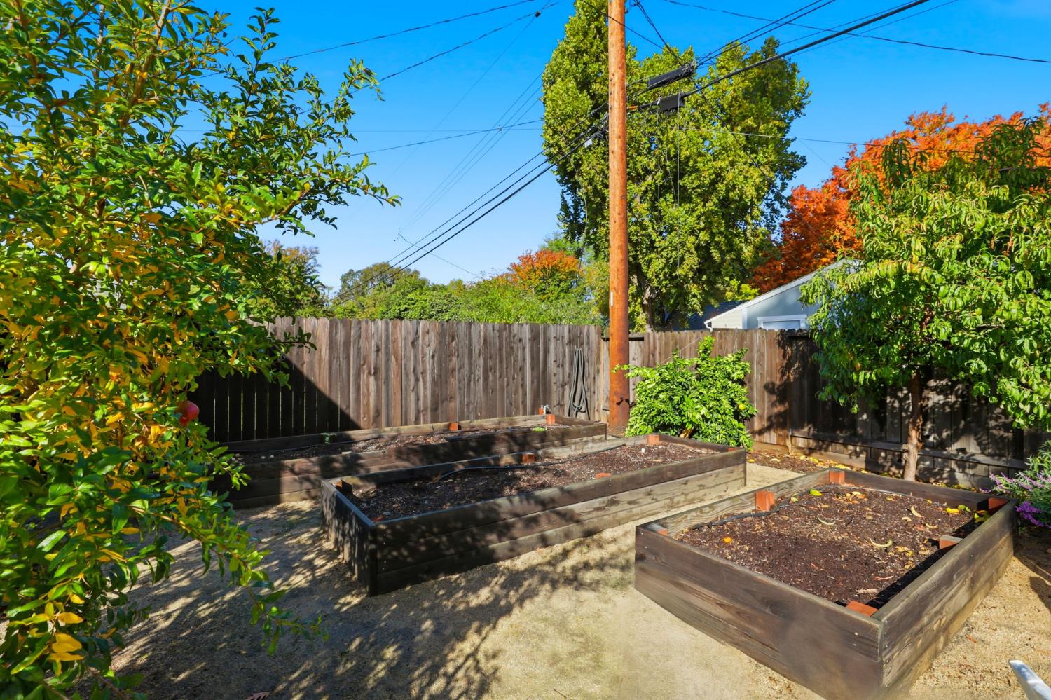 Sacramento, California, 95818, United States, 3 Bedrooms Bedrooms, ,1 BathroomBathrooms,Residential,For Sale,1989642