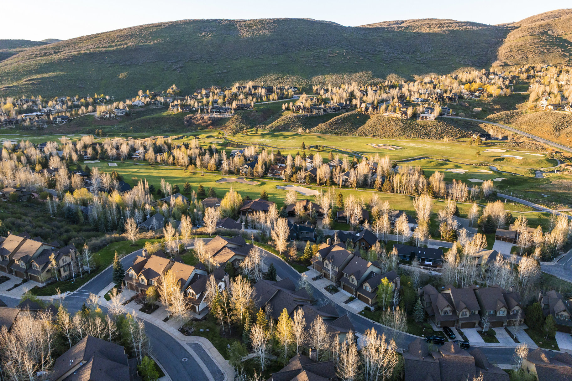  Modern Design Meets Alpine Charm in Jeremy Ranch - 物件實景