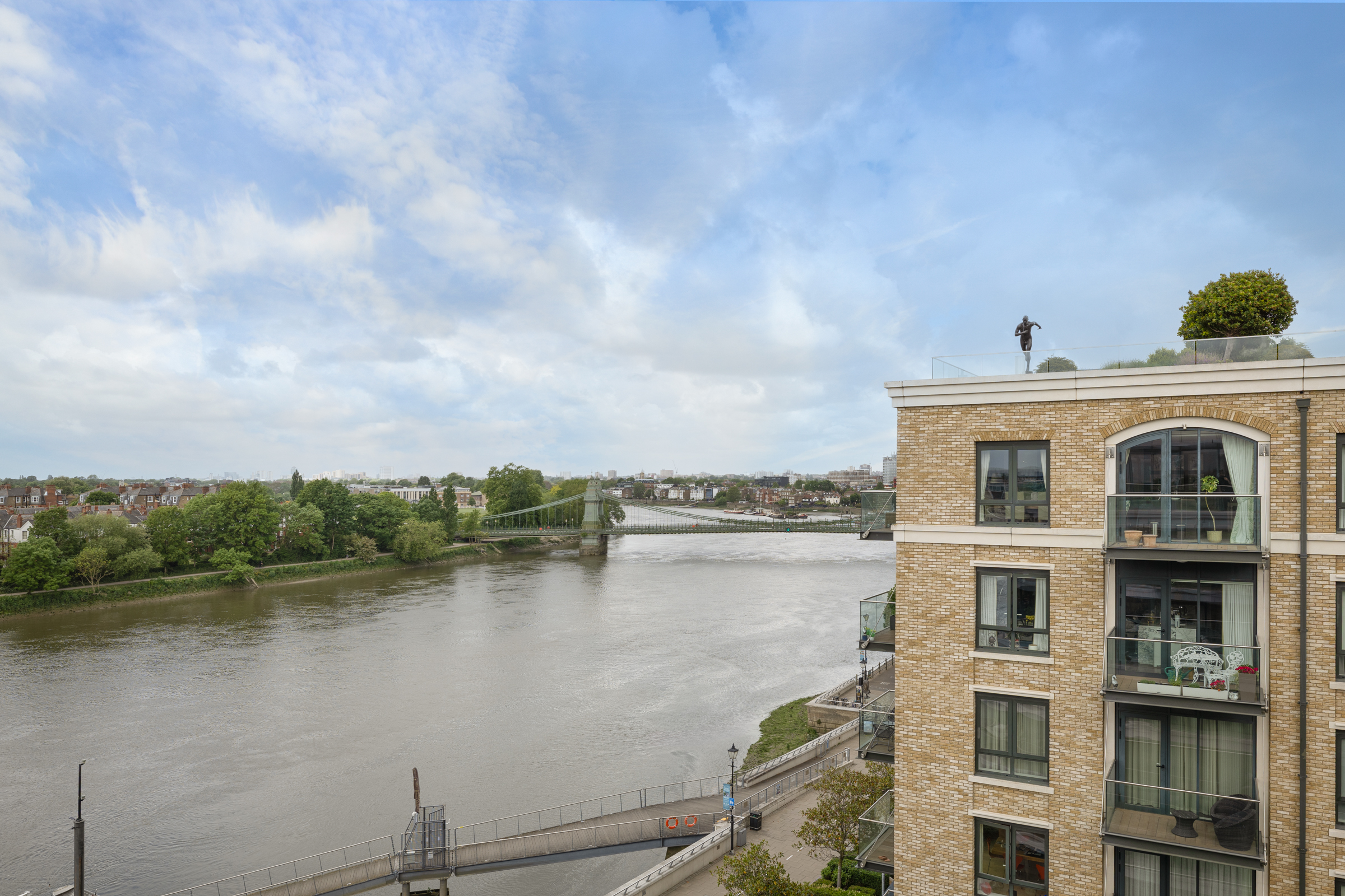  Striking penthouse with panoramic vistas of the Thames - 物件實景
