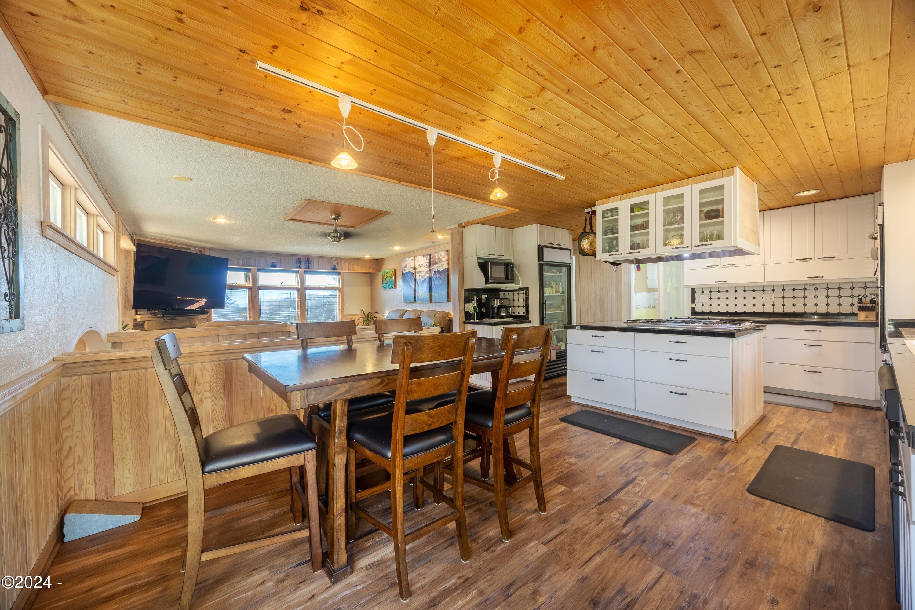 850 SE 31st, Lincoln City, Oregon, 97367, United States, 4 Bedrooms Bedrooms, ,2 BathroomsBathrooms,Residential,For Sale,850 SE 31st,1637852