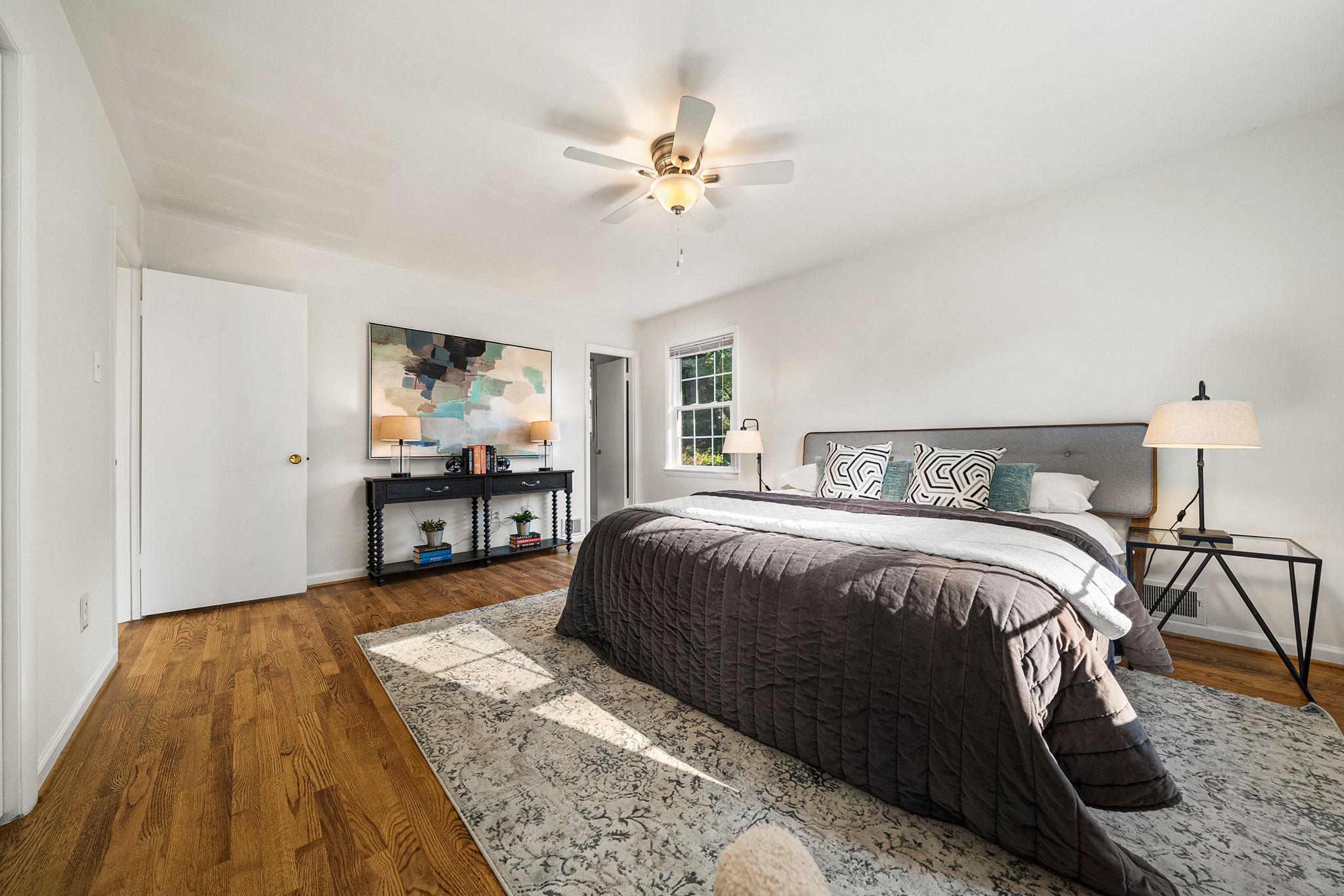  914 Waynewood Boulevard, Alexandria, VA, 22308 - 物件實景