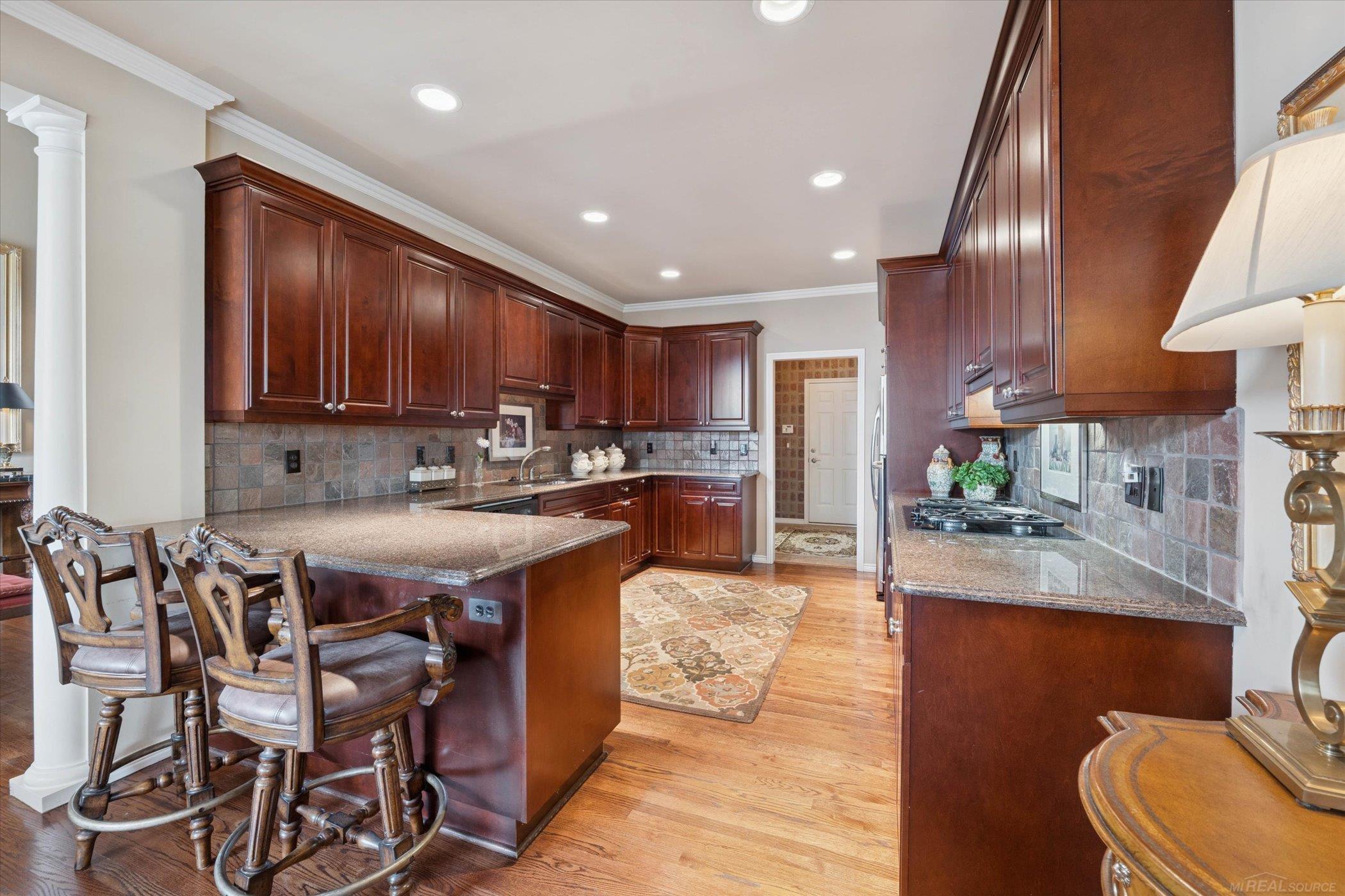 Oakland Twp, Michigan, 48306, United States, 2 Bedrooms Bedrooms, ,4 BathroomsBathrooms,Residential,For Sale,1984320