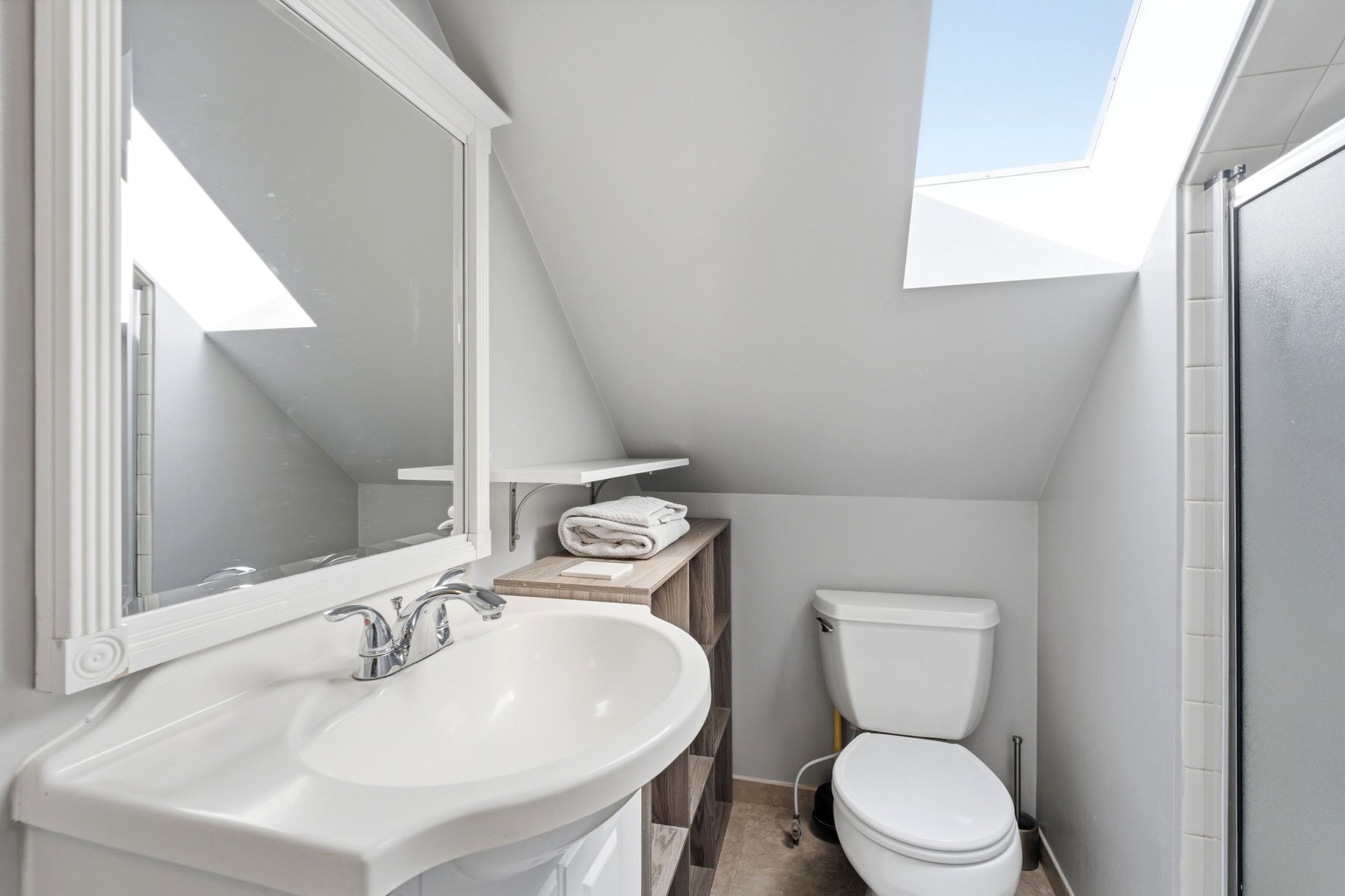  Custom Home with a 2400 Square Foot Shop with Plumbing and Electricity - 物件實景