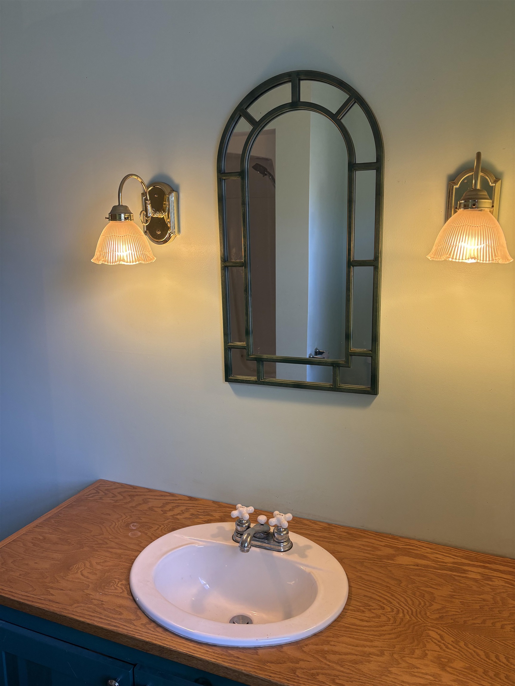 Winchester, New Hampshire, 03470, United States, 3 Bedrooms Bedrooms, ,2 BathroomsBathrooms,Residential,For Sale,2001940