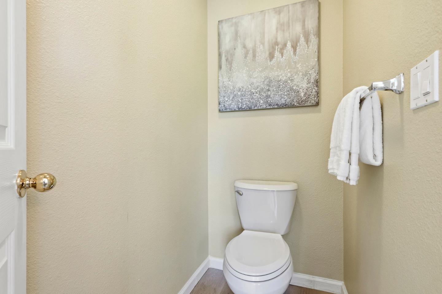 Pacifica, California, 94044, United States, 5 Bedrooms Bedrooms, ,3 BathroomsBathrooms,Residential,For Sale,1989309