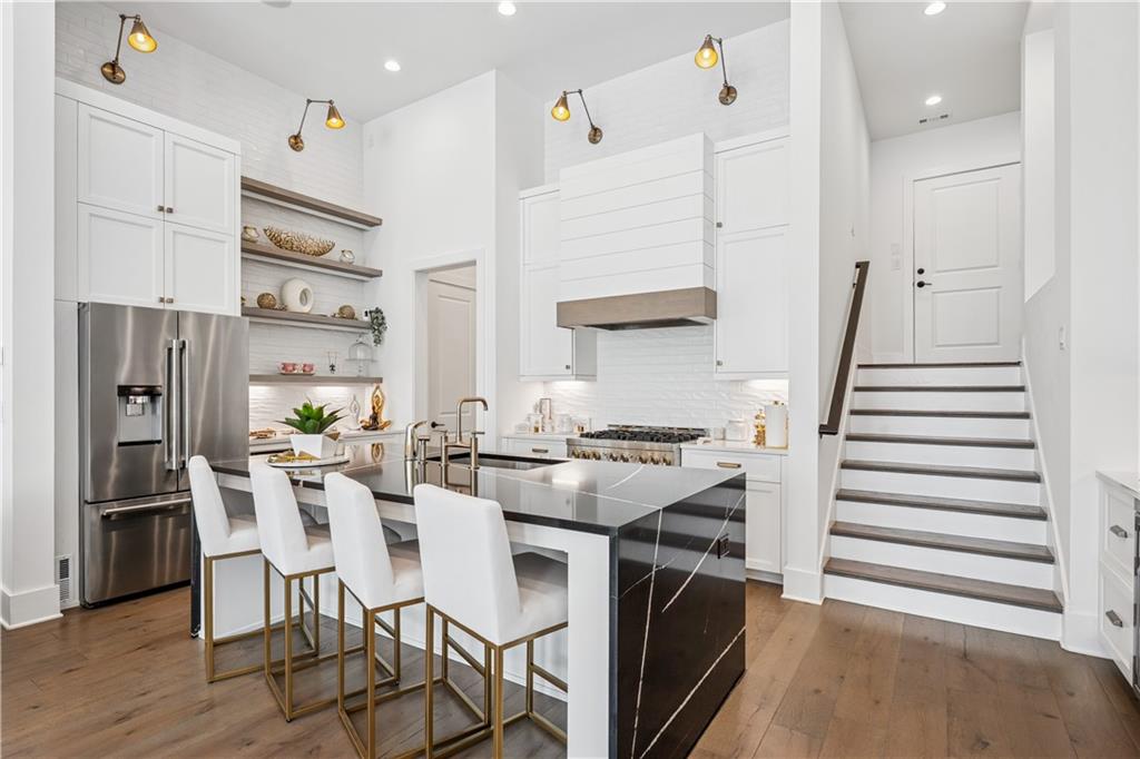 Alpharetta, Georgia, 30005, United States, 3 Bedrooms Bedrooms, ,3 BathroomsBathrooms,Residential,For Sale,1907831