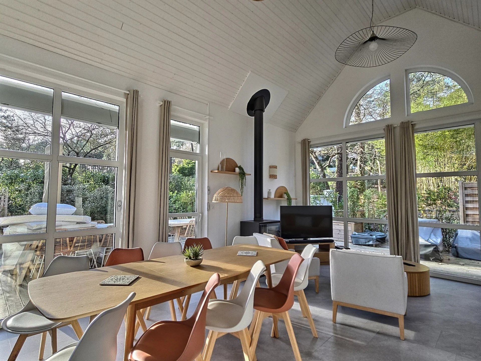 Biscarrosse, New Aquitaine, 40600, FR, 5 Bedrooms Bedrooms, ,8 BathroomsBathrooms,Residential,For Sale,1668952