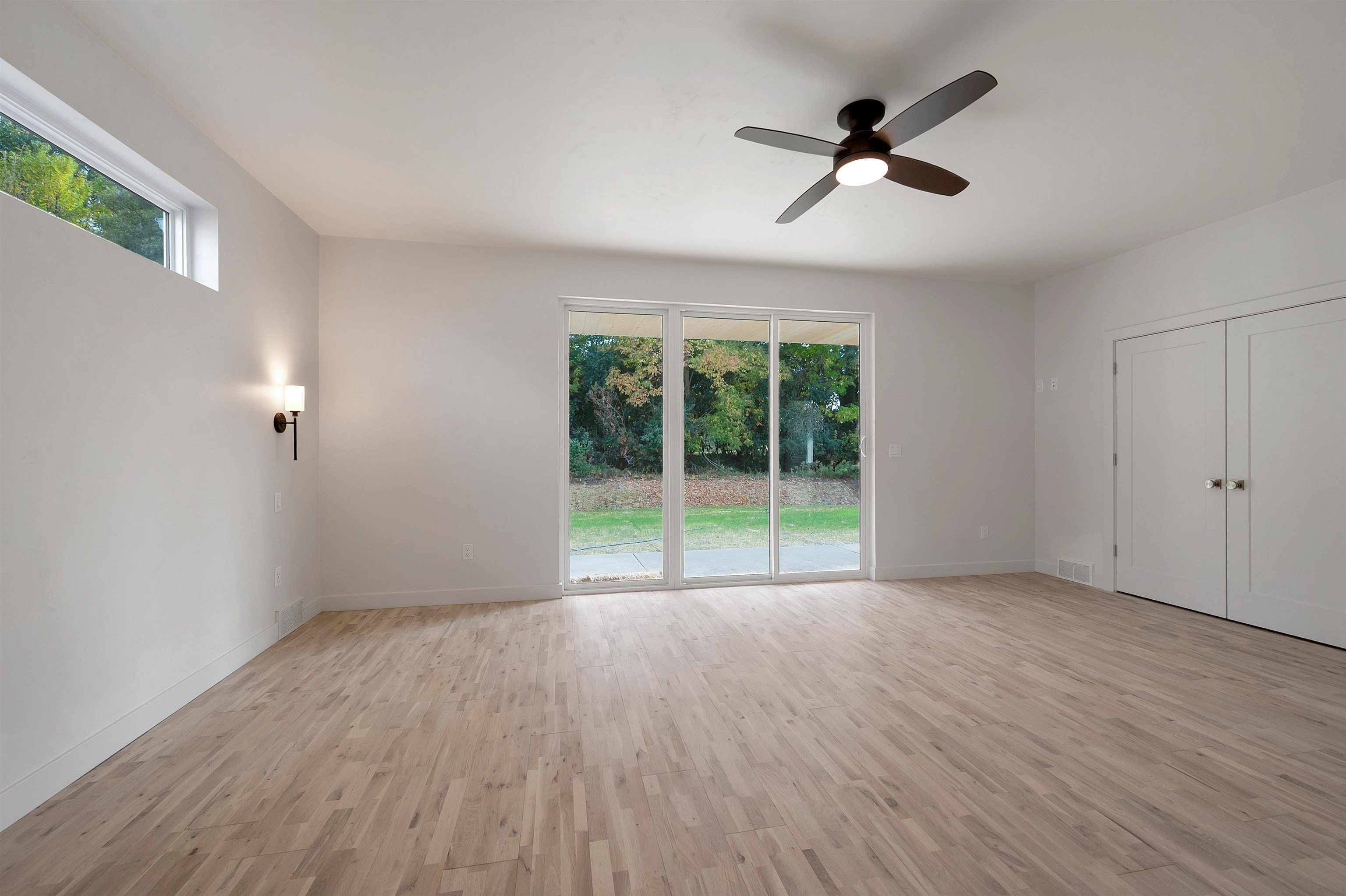 DE PERE, Wisconsin, 54115, United States, 2 Bedrooms Bedrooms, ,3 BathroomsBathrooms,Residential,For Sale,1978807