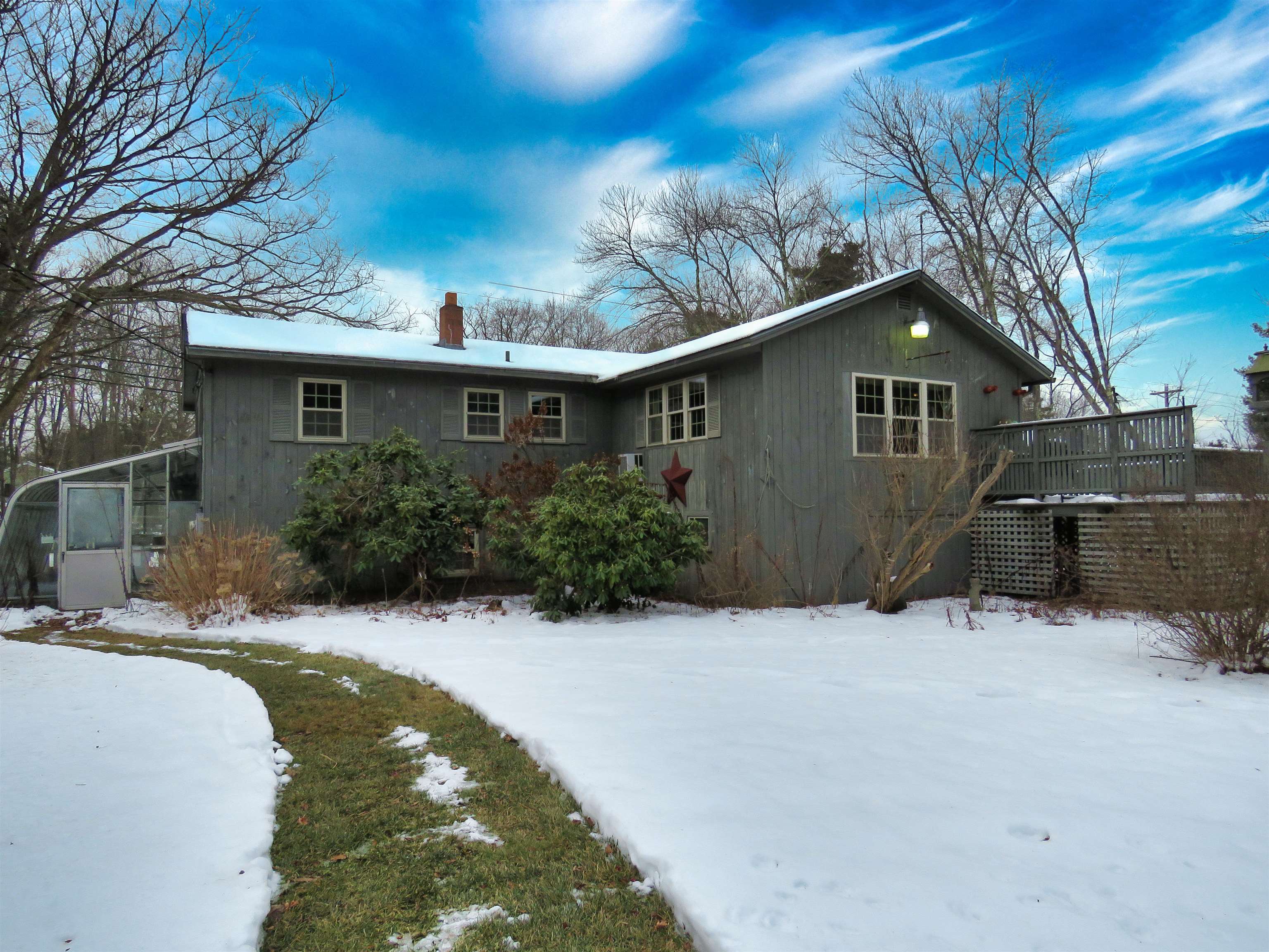 Derry, New Hampshire, 03038, United States, 3 Bedrooms Bedrooms, ,2 BathroomsBathrooms,Residential,For Sale,2005646
