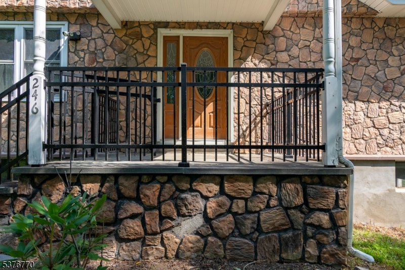 Harmony Twp., New Jersey, 07882, United States, 3 Bedrooms Bedrooms, ,2 BathroomsBathrooms,Residential,For Sale,1912629