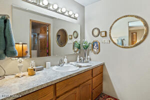 Yakima, Washington, 98903, United States, 3 Bedrooms Bedrooms, ,3 BathroomsBathrooms,Residential,For Sale,1846825