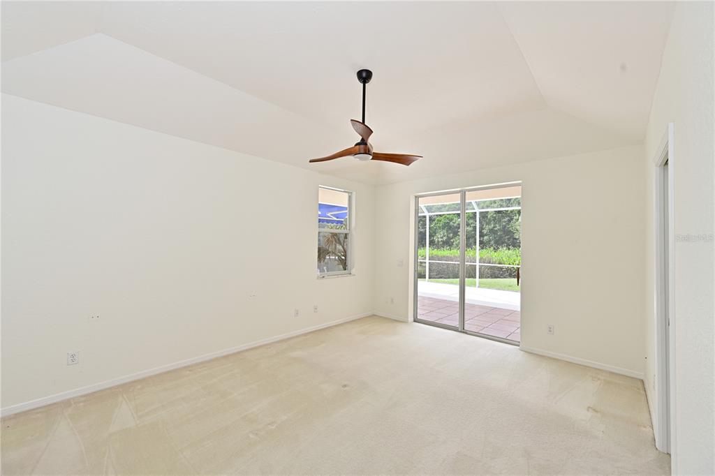 Bradenton, Florida, 34203, United States, 2 Bedrooms Bedrooms, ,3 BathroomsBathrooms,Residential,For Sale,1958401