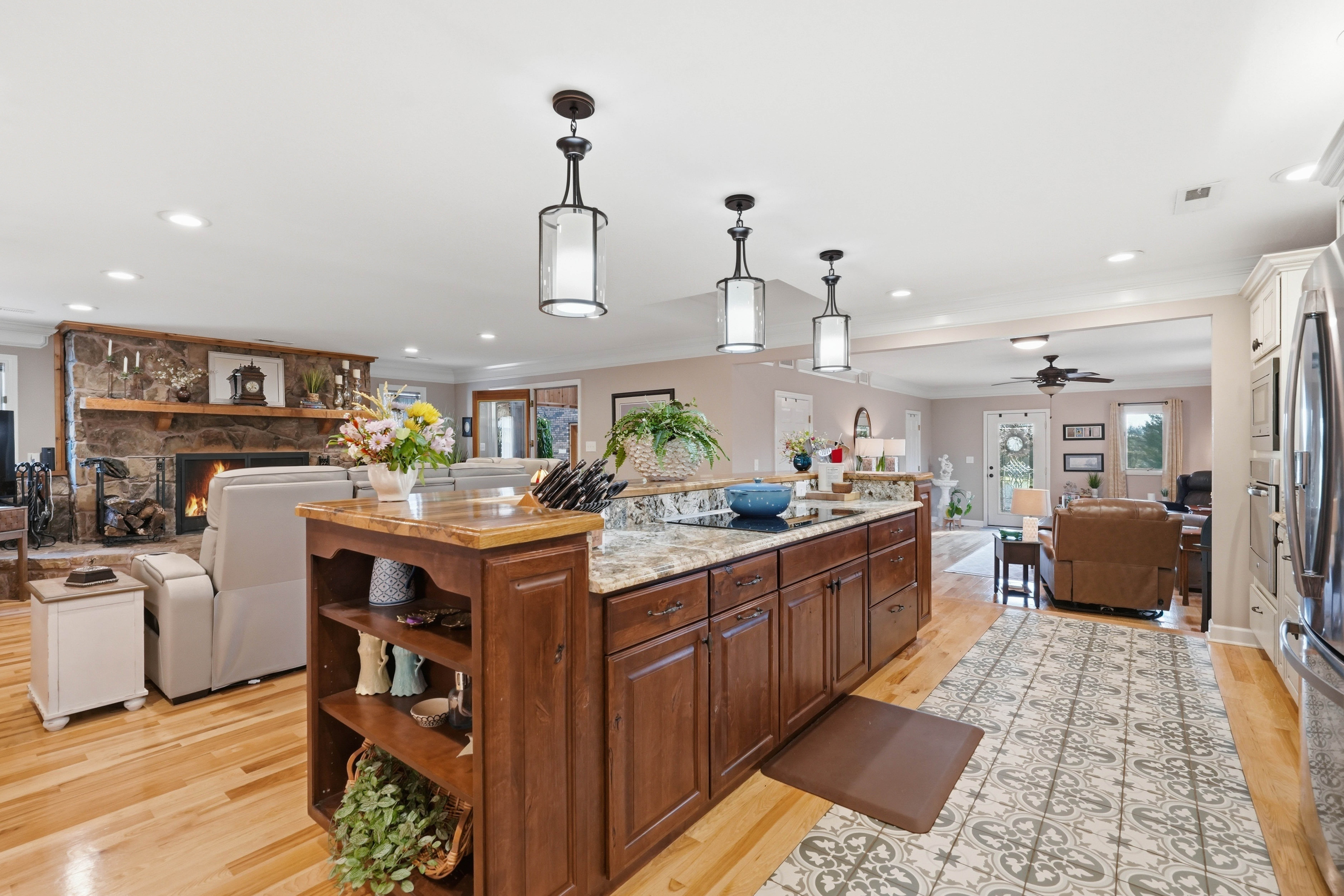  4953 Weaver Pike, Bluff City, TN 37618 - 物件實景