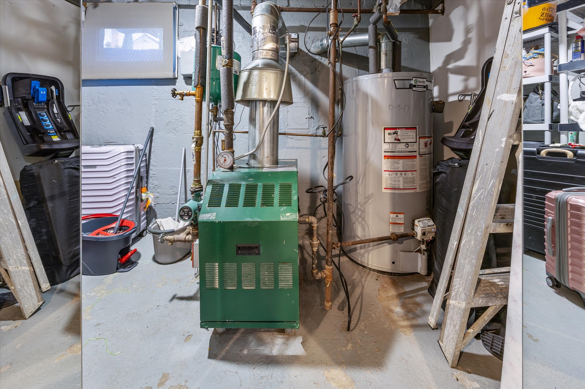 Howard Beach, New York, 11414, United States, 6 Bedrooms Bedrooms, ,2 BathroomsBathrooms,Residential,For Sale,2005661