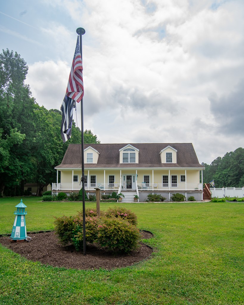 Craddockville, Virginia, 23341, United States, 4 Bedrooms Bedrooms, ,3 BathroomsBathrooms,Residential,For Sale,1891575