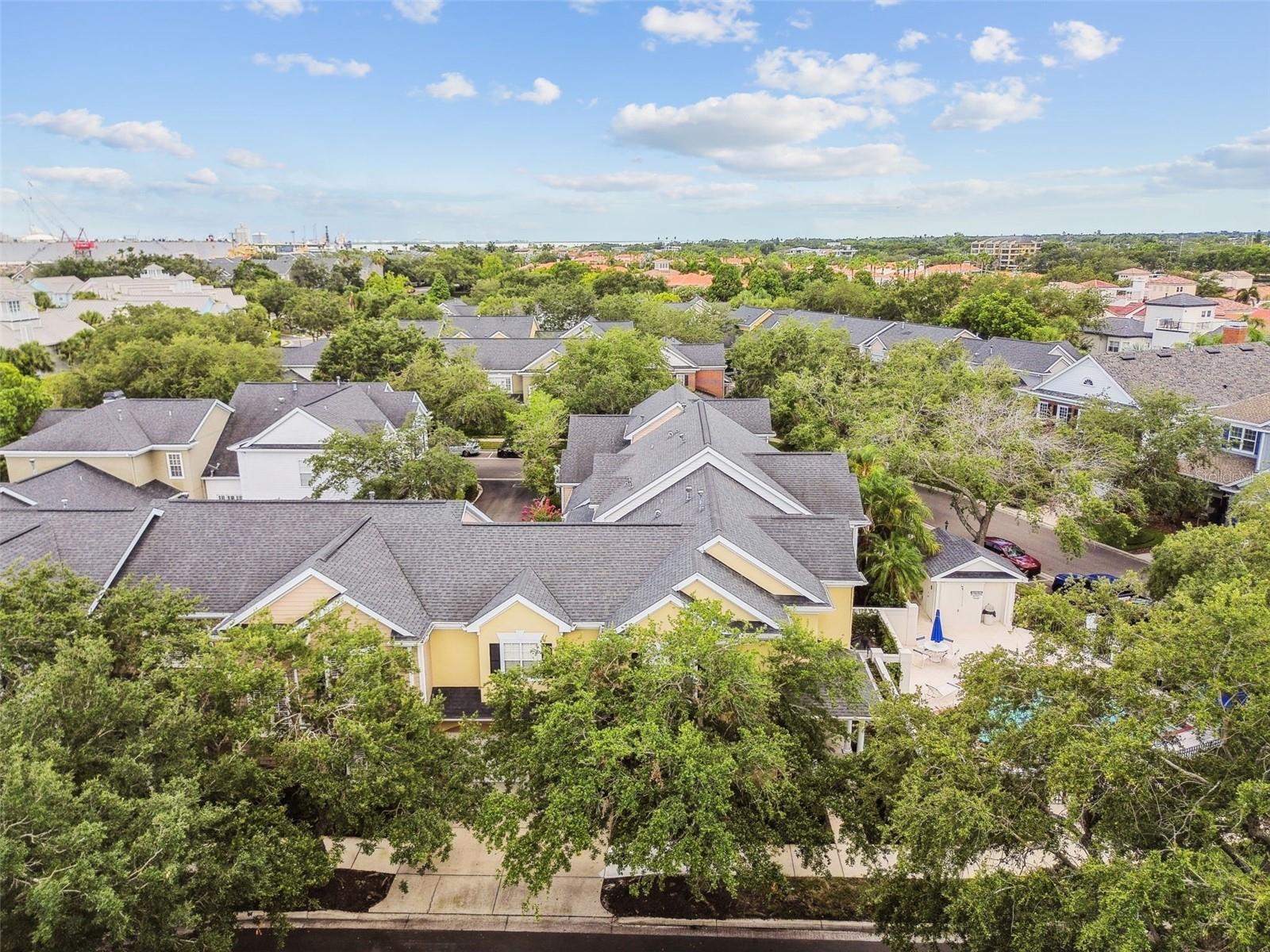 Tampa, Florida, 33602, United States, 4 Bedrooms Bedrooms, ,4 BathroomsBathrooms,Residential,For Sale,1976189