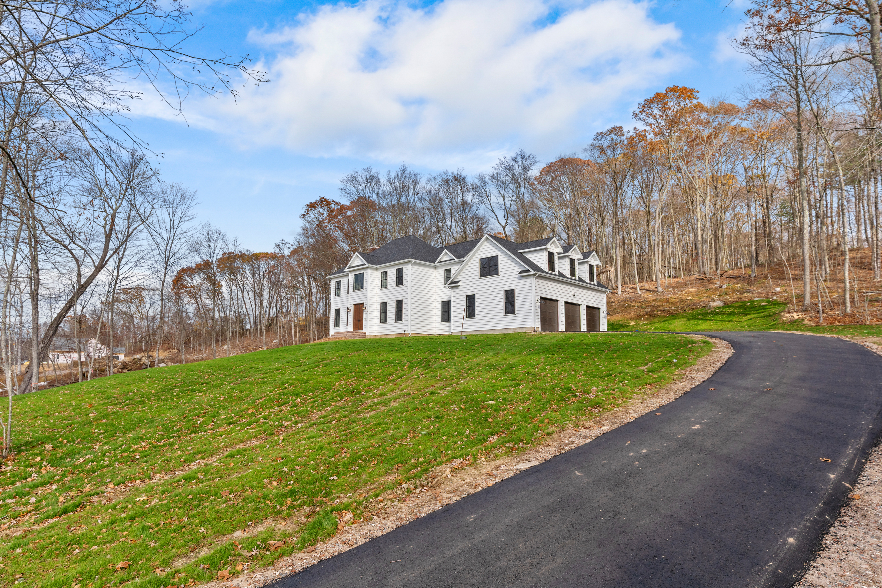 East Hampton, Connecticut, 06424, United States, 3 Bedrooms Bedrooms, ,3 BathroomsBathrooms,Residential,For Sale,1990292