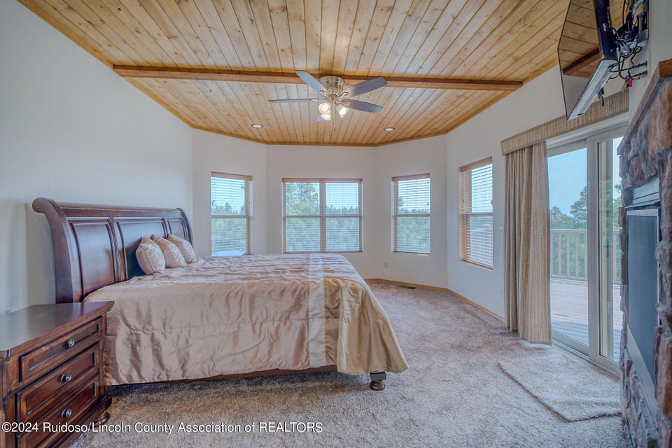 Ruidoso, New Mexico, 88345, United States, 4 Bedrooms Bedrooms, ,4 BathroomsBathrooms,Residential,For Sale,1921687