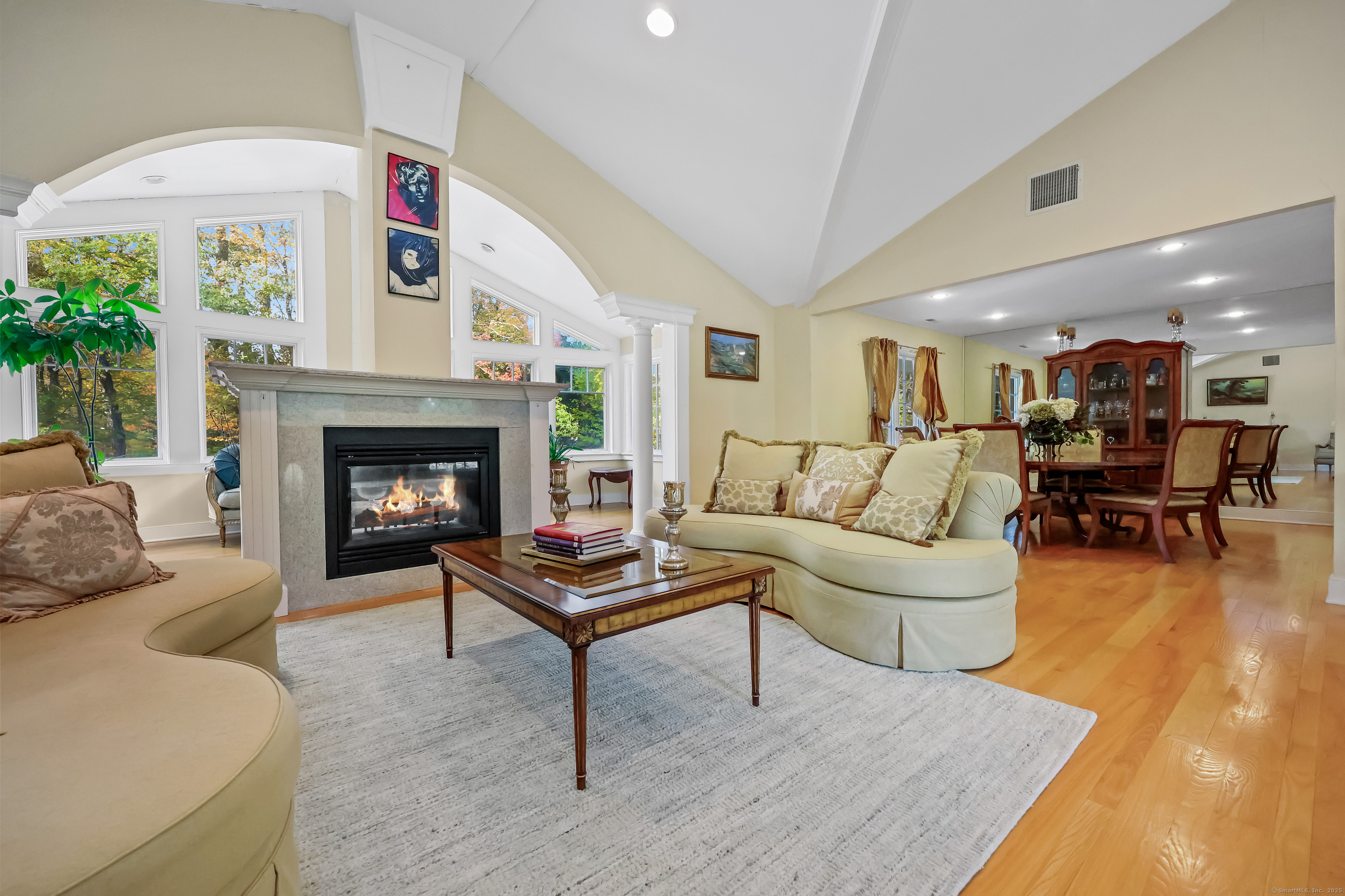 Fairfield, Connecticut, 06880, United States, 3 Bedrooms Bedrooms, ,3 BathroomsBathrooms,Residential,For Sale,1992139