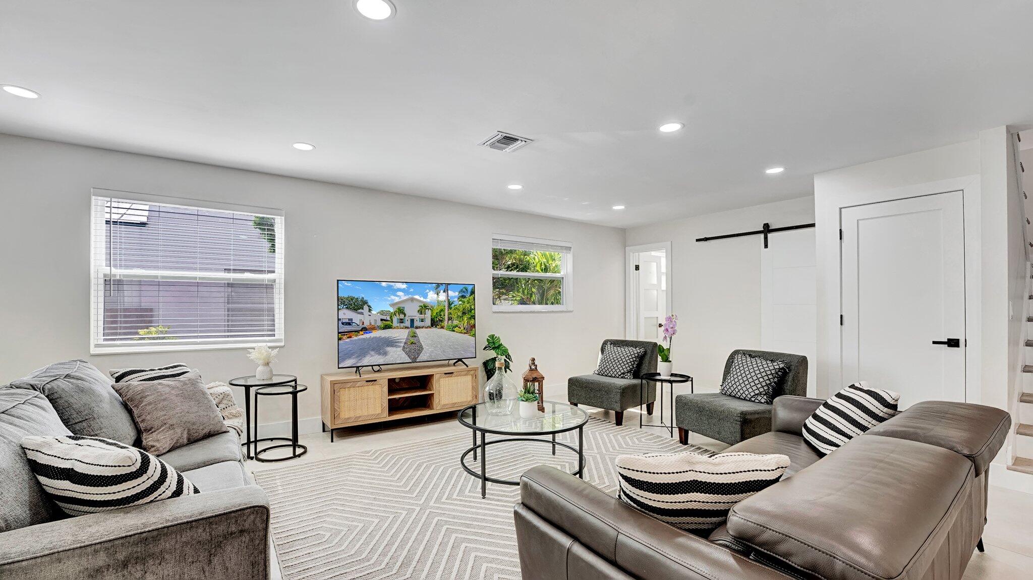 Delray Beach, Florida, 33444, United States, 6 Bedrooms Bedrooms, ,4 BathroomsBathrooms,Residential,For Sale,1836889