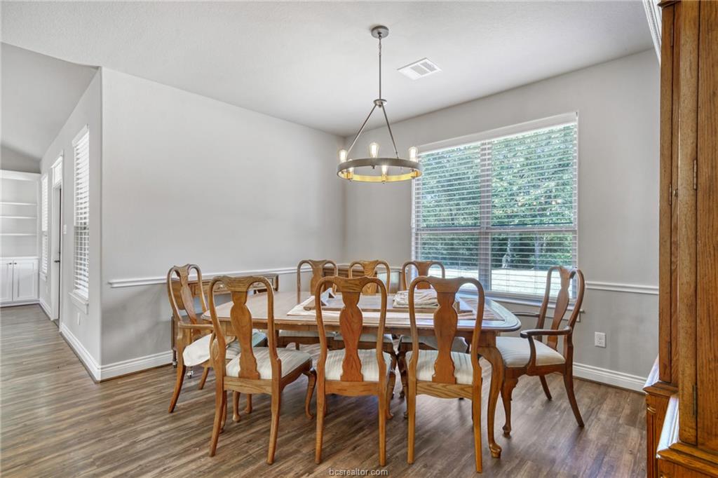 North Zulch, Texas, 77872, United States, 4 Bedrooms Bedrooms, ,3 BathroomsBathrooms,Residential,For Sale,1920538