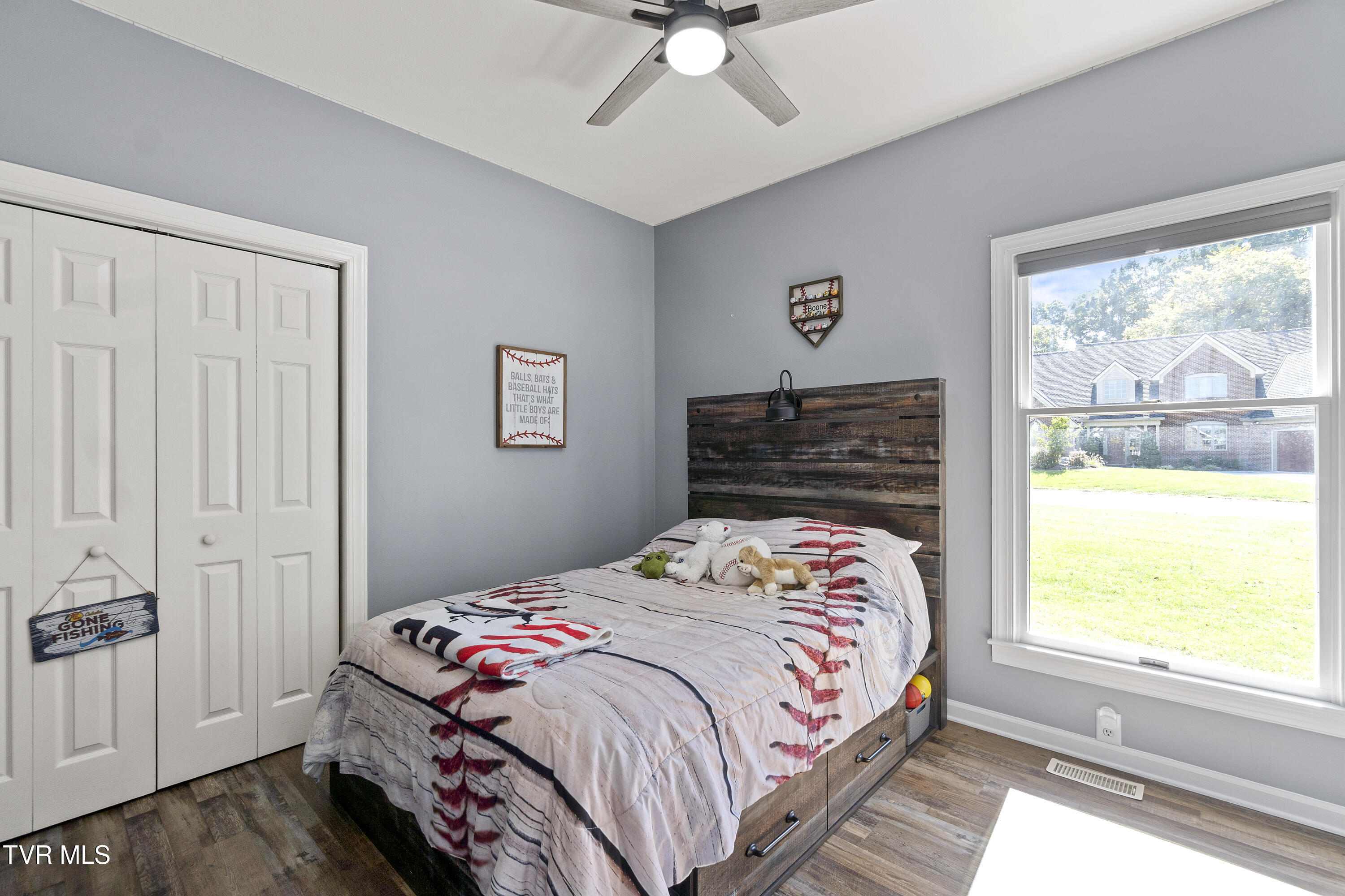 Greeneville, Tennessee, 37743, United States, 4 Bedrooms Bedrooms, ,3 BathroomsBathrooms,Residential,For Sale,1997780