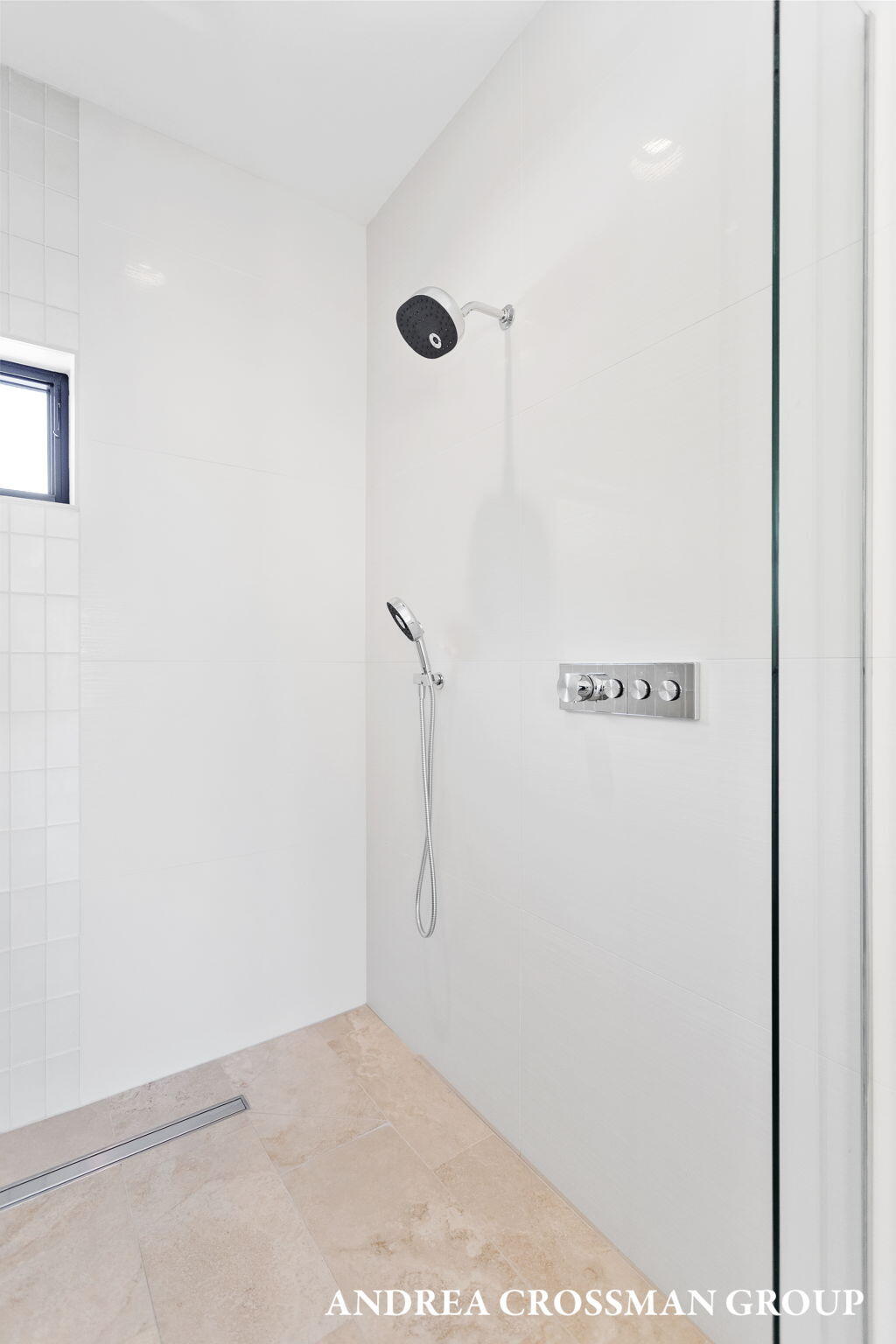 South Haven, Michigan, 49090, United States, 3 Bedrooms Bedrooms, ,3 BathroomsBathrooms,Residential,For Sale,1987692