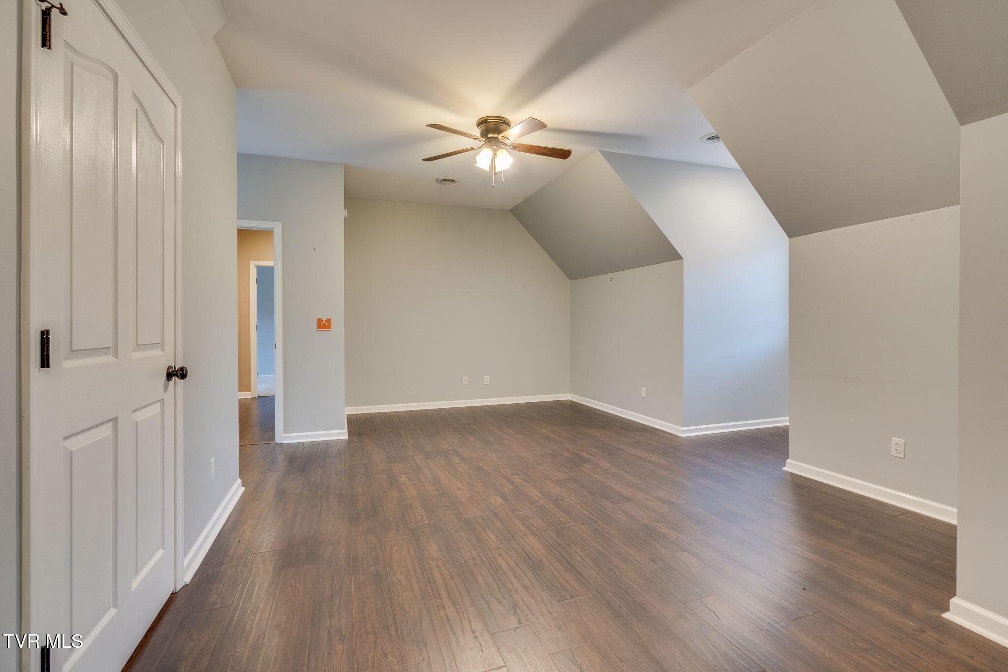 Gray, Tennessee, 37615, United States, 3 Bedrooms Bedrooms, ,4 BathroomsBathrooms,Residential,For Sale,1978151