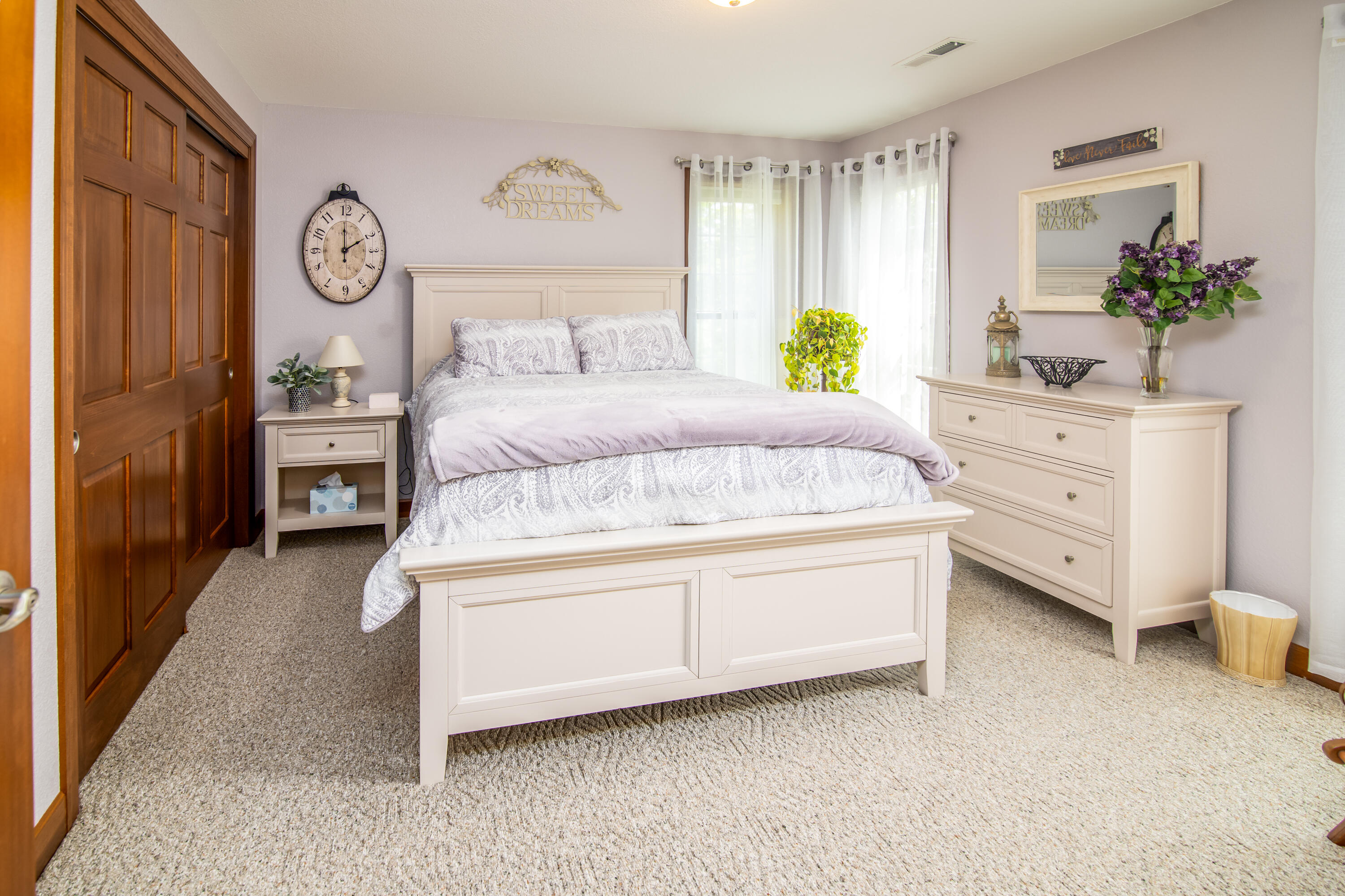 Theresa, Wisconsin, 53091, United States, 5 Bedrooms Bedrooms, ,4 BathroomsBathrooms,Residential,For Sale,1902017