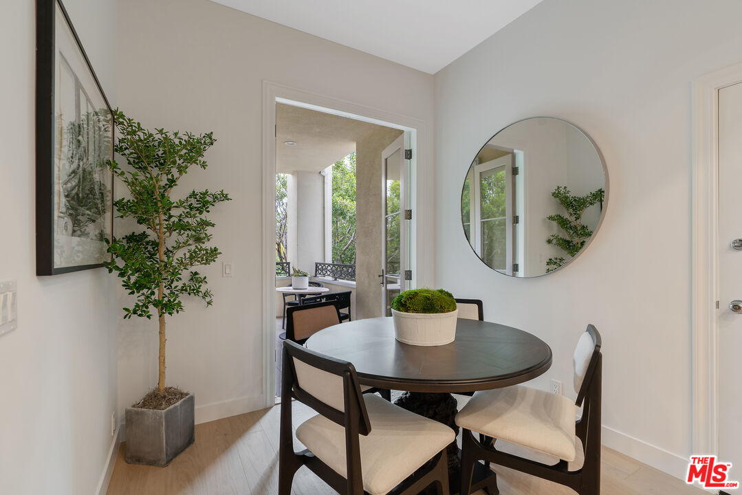 Los Angeles, California, 90067, United States, 2 Bedrooms Bedrooms, ,3 BathroomsBathrooms,Residential,For Sale,1901982