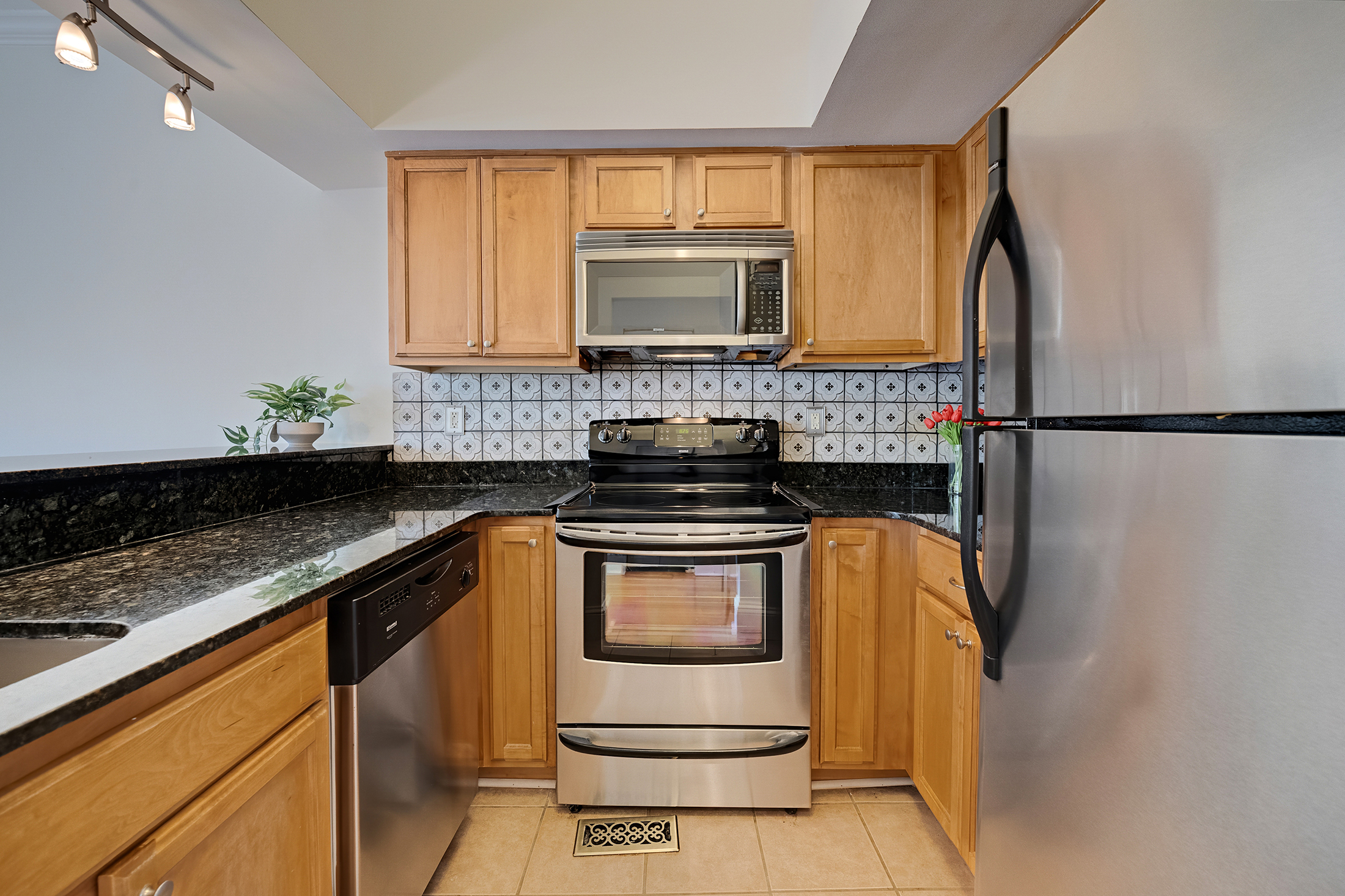  Charming Condo Set in the Iconic Alhambra Building in the Heart of Buckhead - 物件實景