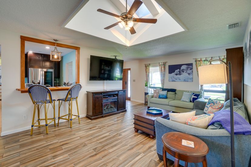 Tampa, Florida, 33615, United States, 4 Bedrooms Bedrooms, ,2 BathroomsBathrooms,Residential,For Sale,1865129