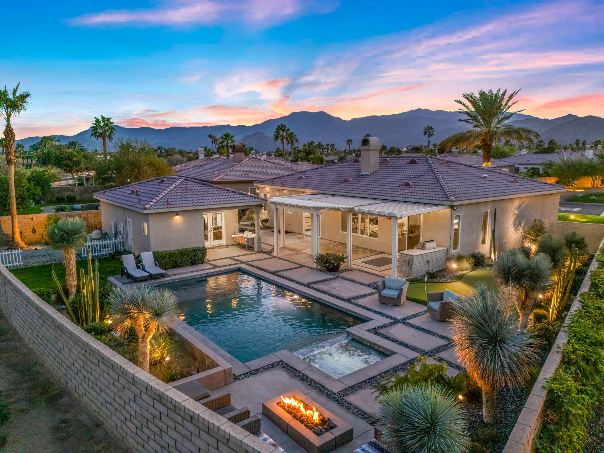 La Quinta, California, 92253, United States, 5 Bedrooms Bedrooms, ,3 BathroomsBathrooms,Residential,For Sale,1998389