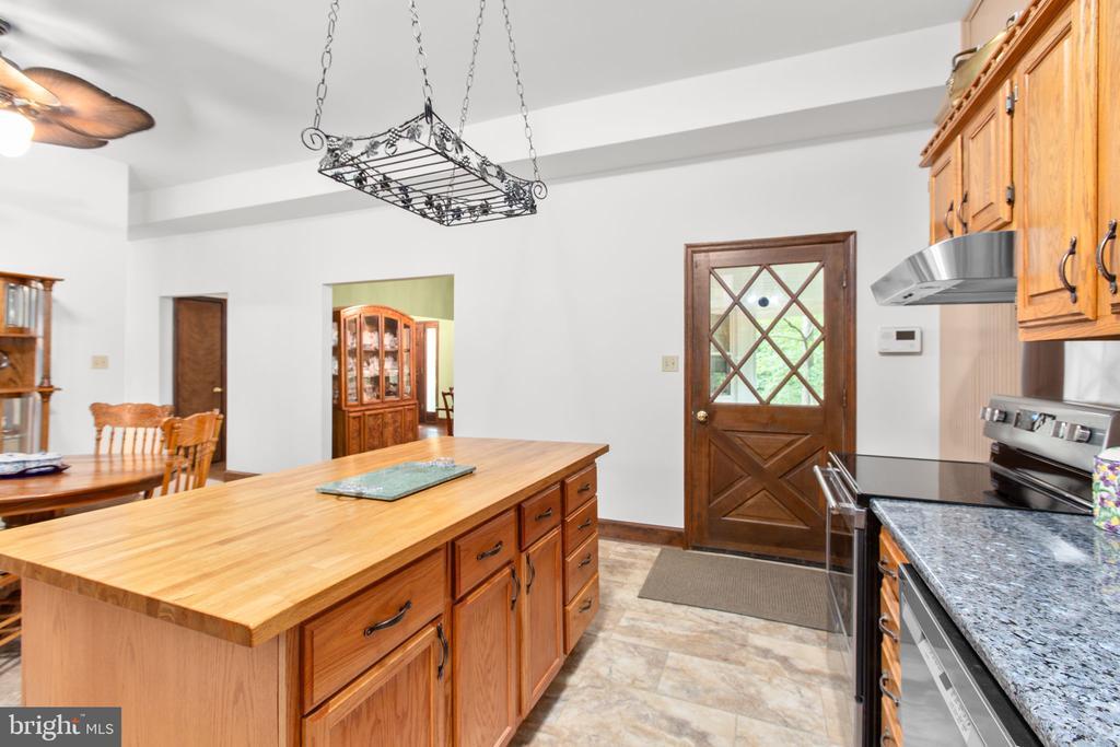 Stafford, Virginia, 22554, United States, 4 Bedrooms Bedrooms, ,4 BathroomsBathrooms,Residential,For Sale,1918482