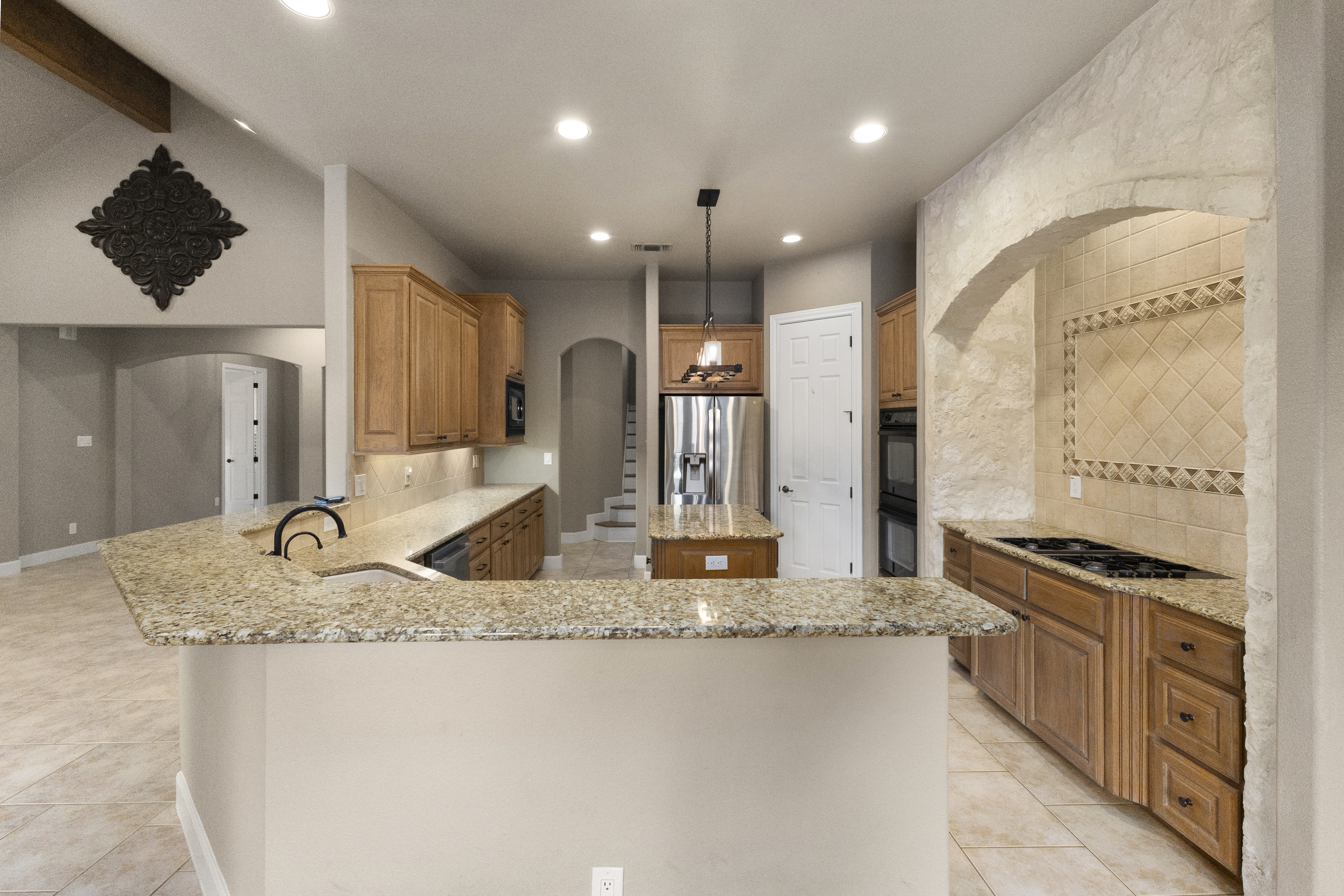  Private 5 Bedroom Oasis with Pool  Heights of Stone Oak - 物件實景