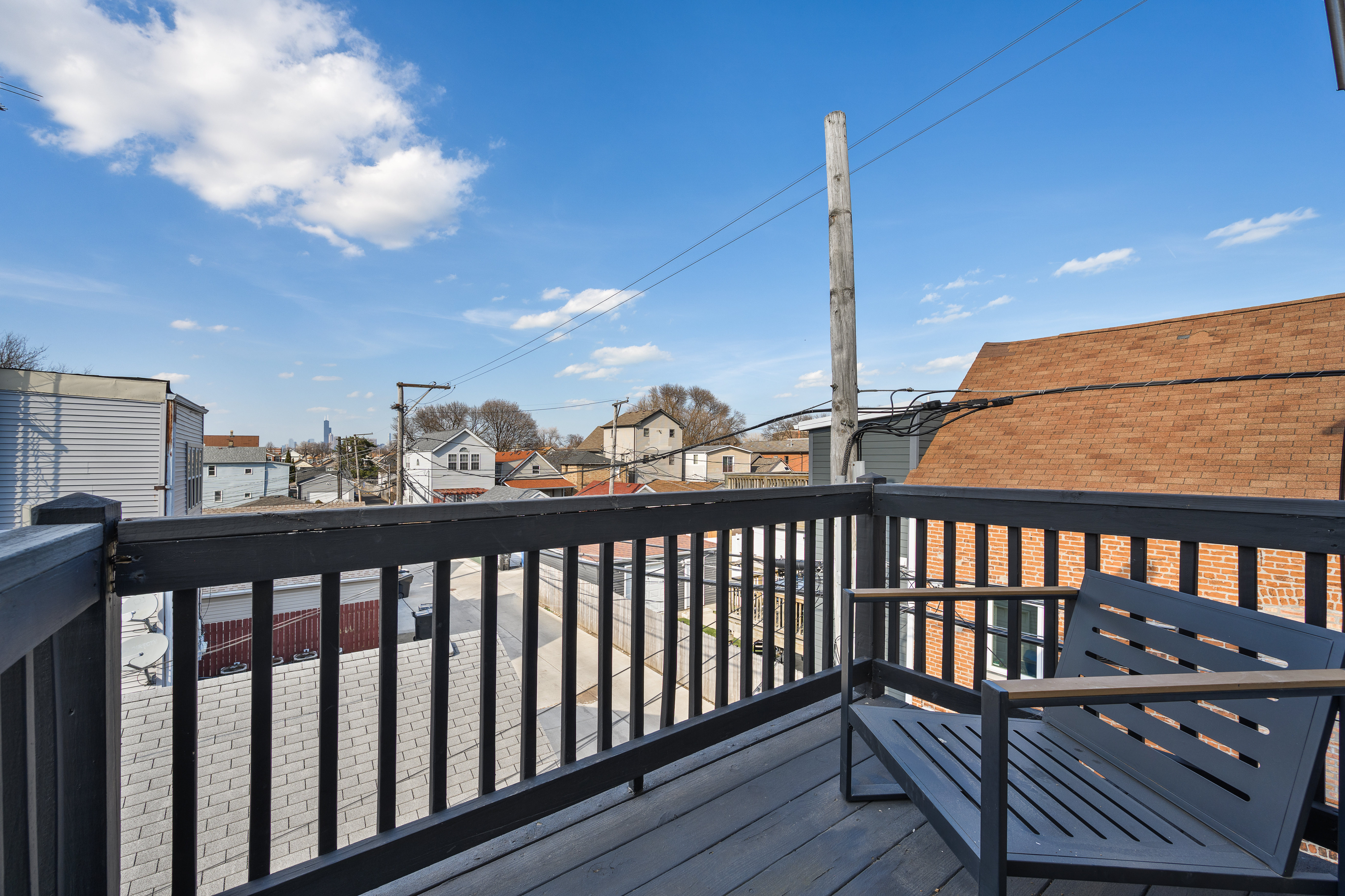  Incredible Opportunity in Canaryville Bridgeport - 物件實景