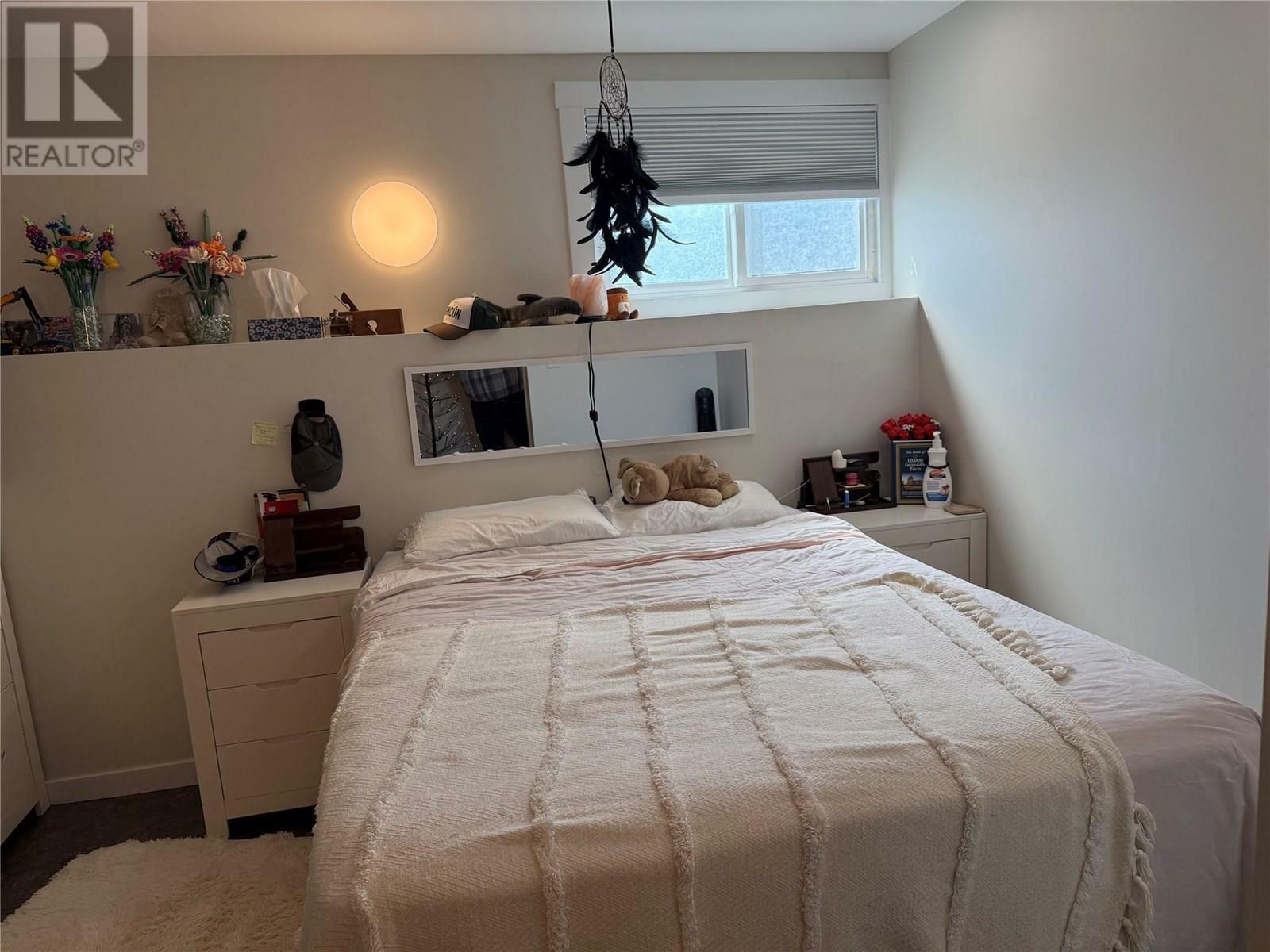 KAMLOOPS, British Columbia, V2H 1L4, CA, 4 Bedrooms Bedrooms, ,2 BathroomsBathrooms,Residential,For Sale,1874935